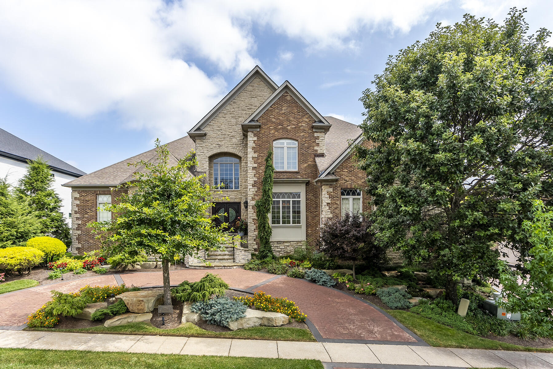 Lexington, Kentucky 40513, United States, 4 Bedrooms Bedrooms, ,5 BathroomsBathrooms,Residential,Active,85346