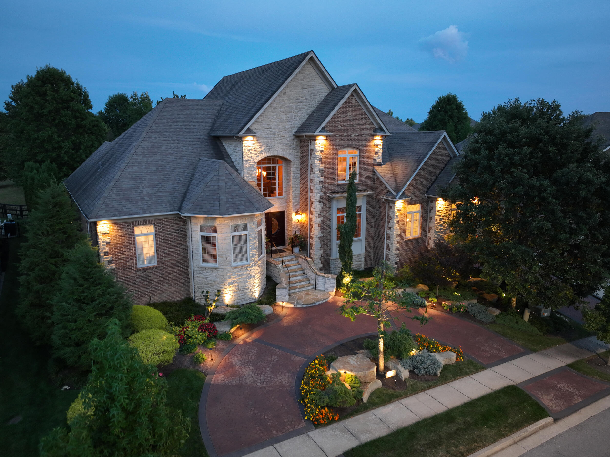 Lexington, Kentucky 40513, United States, 4 Bedrooms Bedrooms, ,5 BathroomsBathrooms,Residential,Active,85346