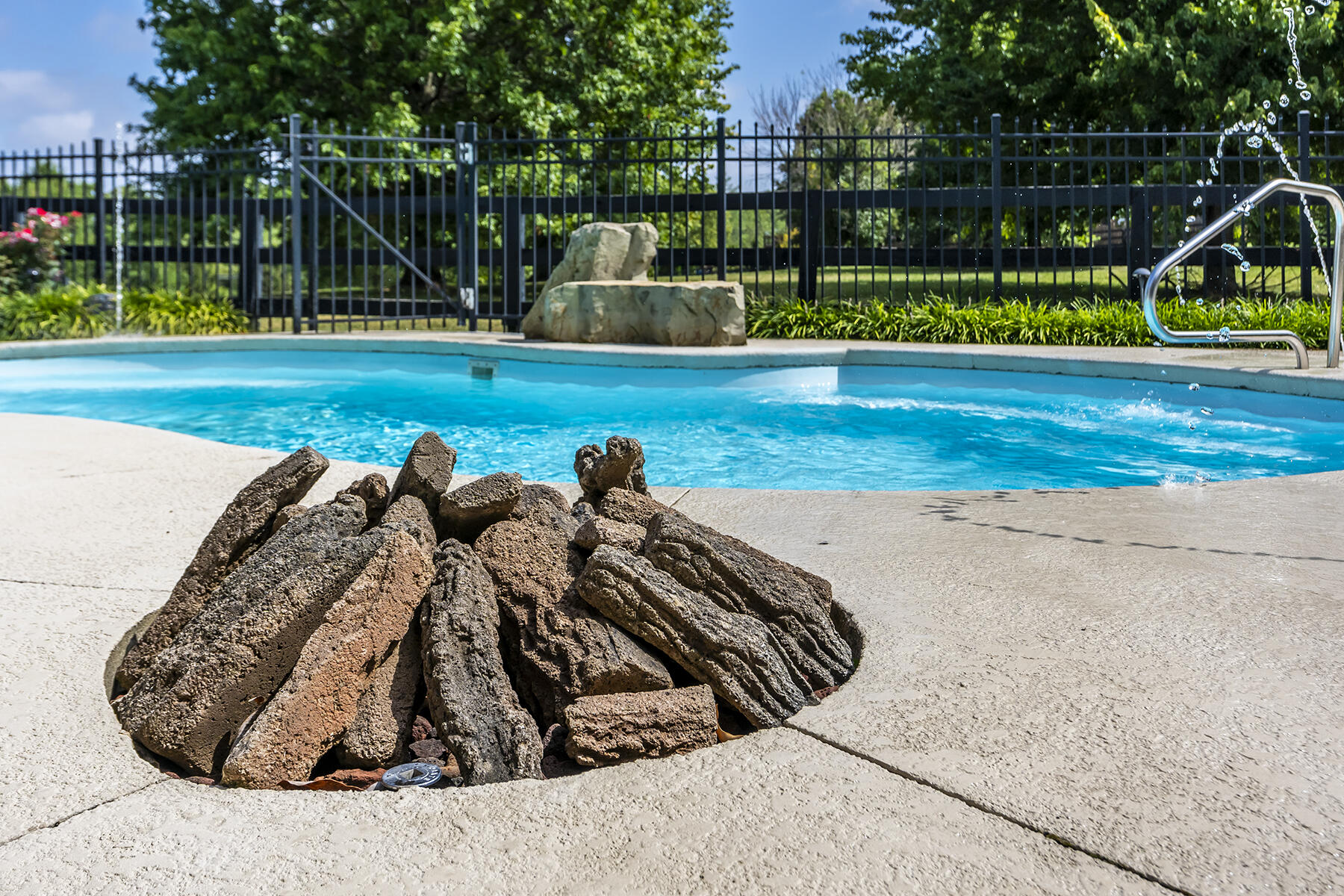 Lexington, Kentucky 40513, United States, 4 Bedrooms Bedrooms, ,5 BathroomsBathrooms,Residential,Active,85346