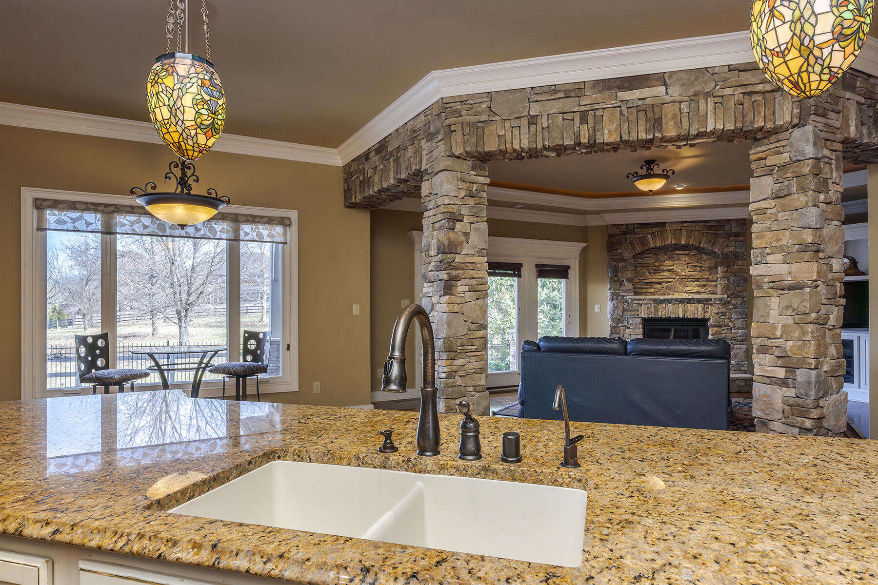 Lexington, Kentucky 40513, United States, 4 Bedrooms Bedrooms, ,5 BathroomsBathrooms,Residential,Active,85346