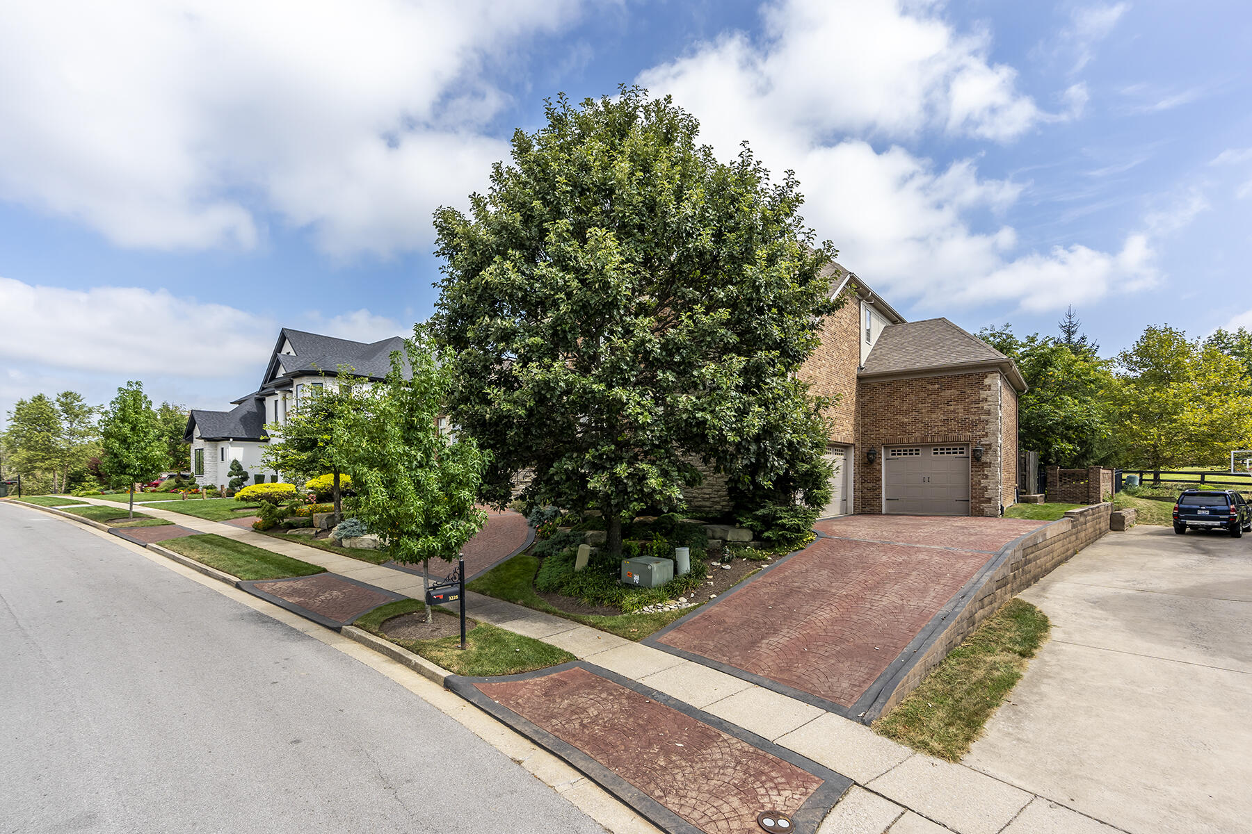 Lexington, Kentucky 40513, United States, 4 Bedrooms Bedrooms, ,5 BathroomsBathrooms,Residential,Active,85346