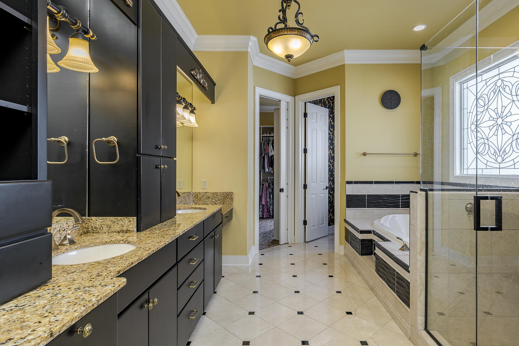 Lexington, Kentucky 40513, United States, 4 Bedrooms Bedrooms, ,5 BathroomsBathrooms,Residential,Active,85346