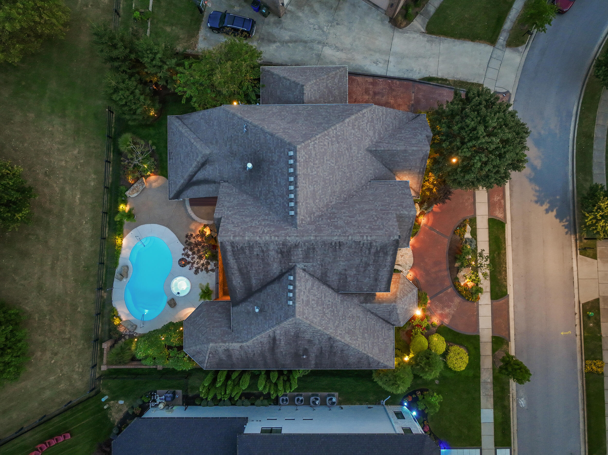 Lexington, Kentucky 40513, United States, 4 Bedrooms Bedrooms, ,5 BathroomsBathrooms,Residential,Active,85346