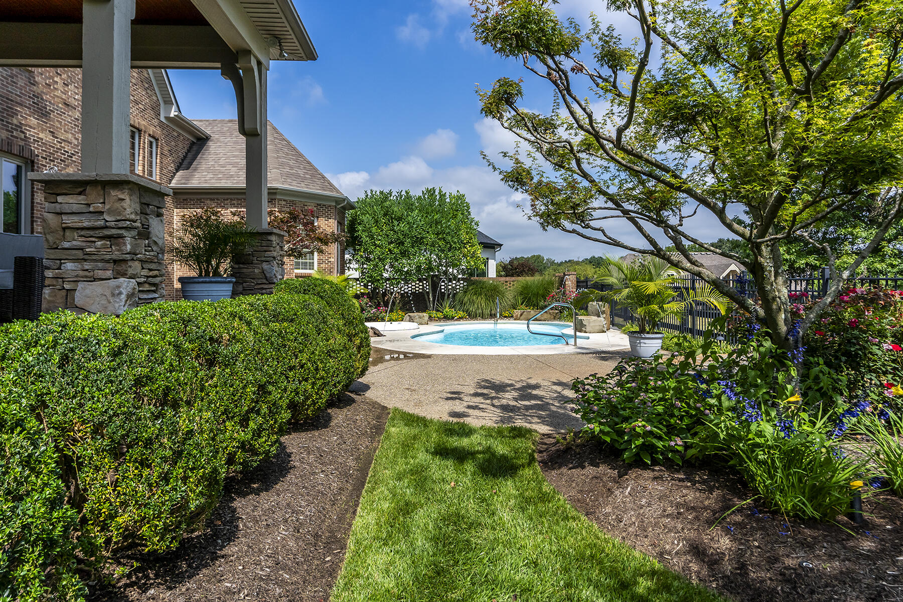 Lexington, Kentucky 40513, United States, 4 Bedrooms Bedrooms, ,5 BathroomsBathrooms,Residential,Active,85346