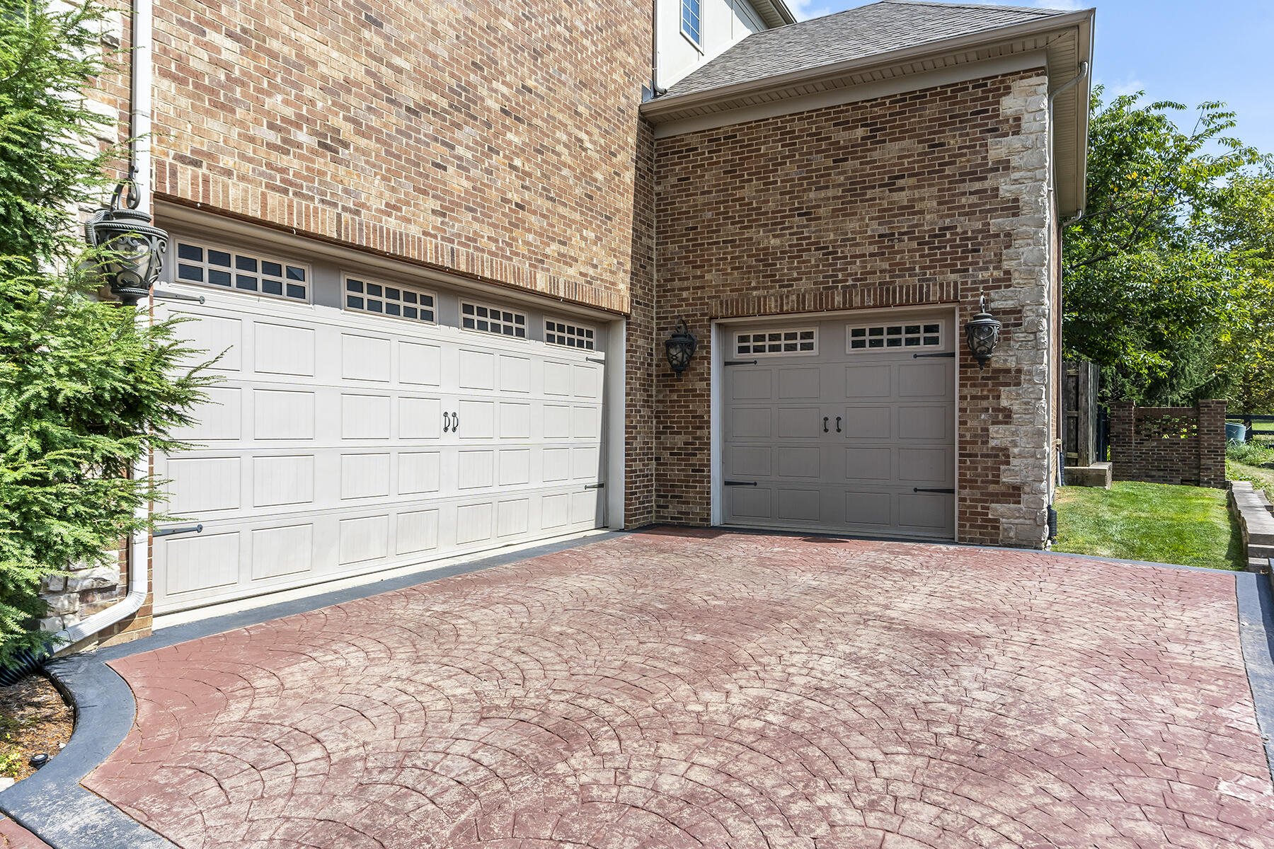 Lexington, Kentucky 40513, United States, 4 Bedrooms Bedrooms, ,5 BathroomsBathrooms,Residential,Active,85346