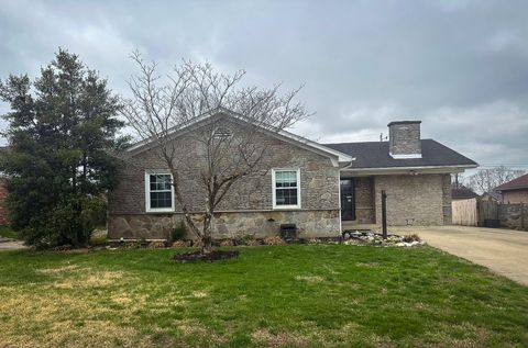 Property photo of 520 Pinoak Drive, Nicholasville, KY 40356