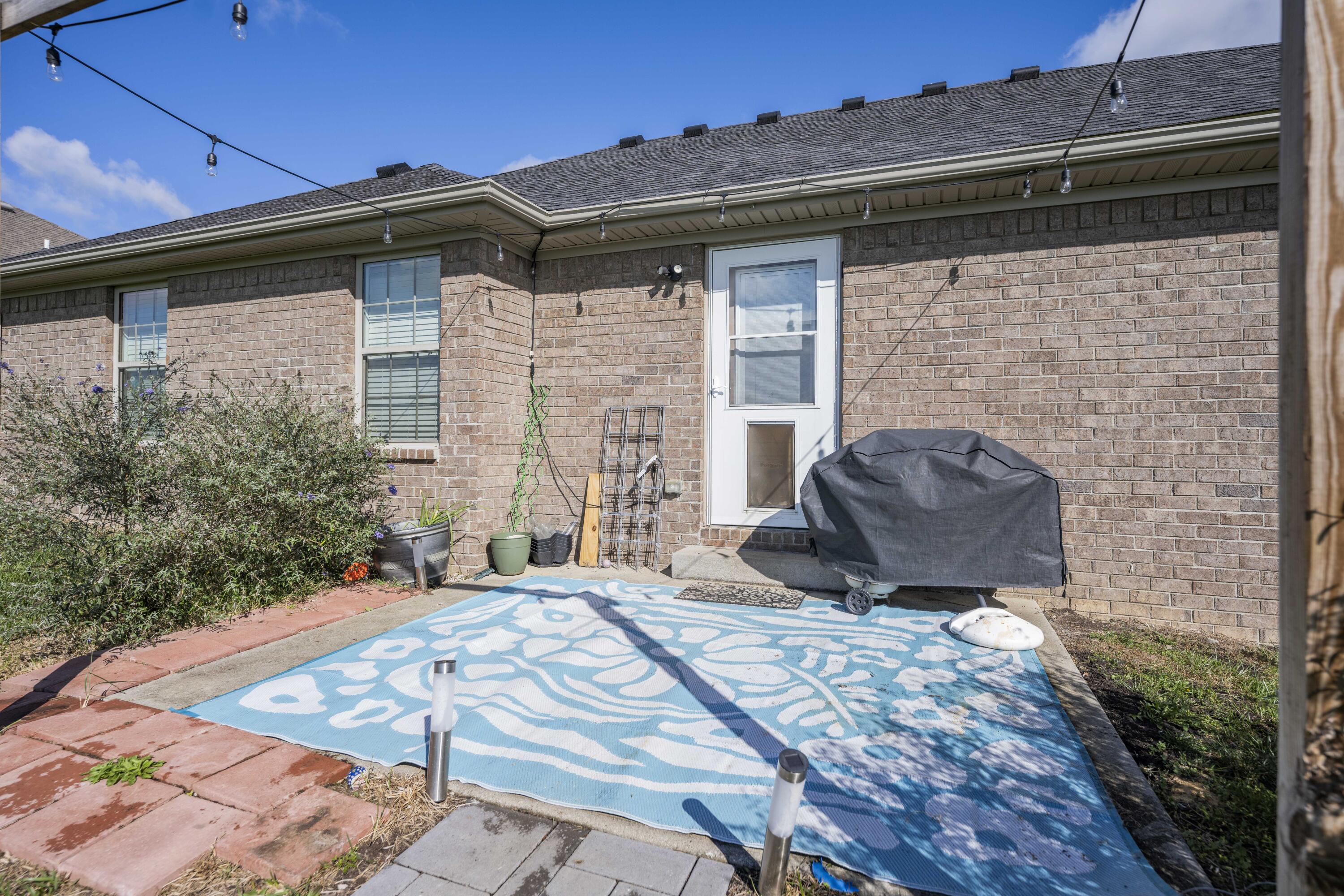 Richmond, Kentucky 40475, United States, 3 Bedrooms Bedrooms, ,2 BathroomsBathrooms,Residential,Active,36109