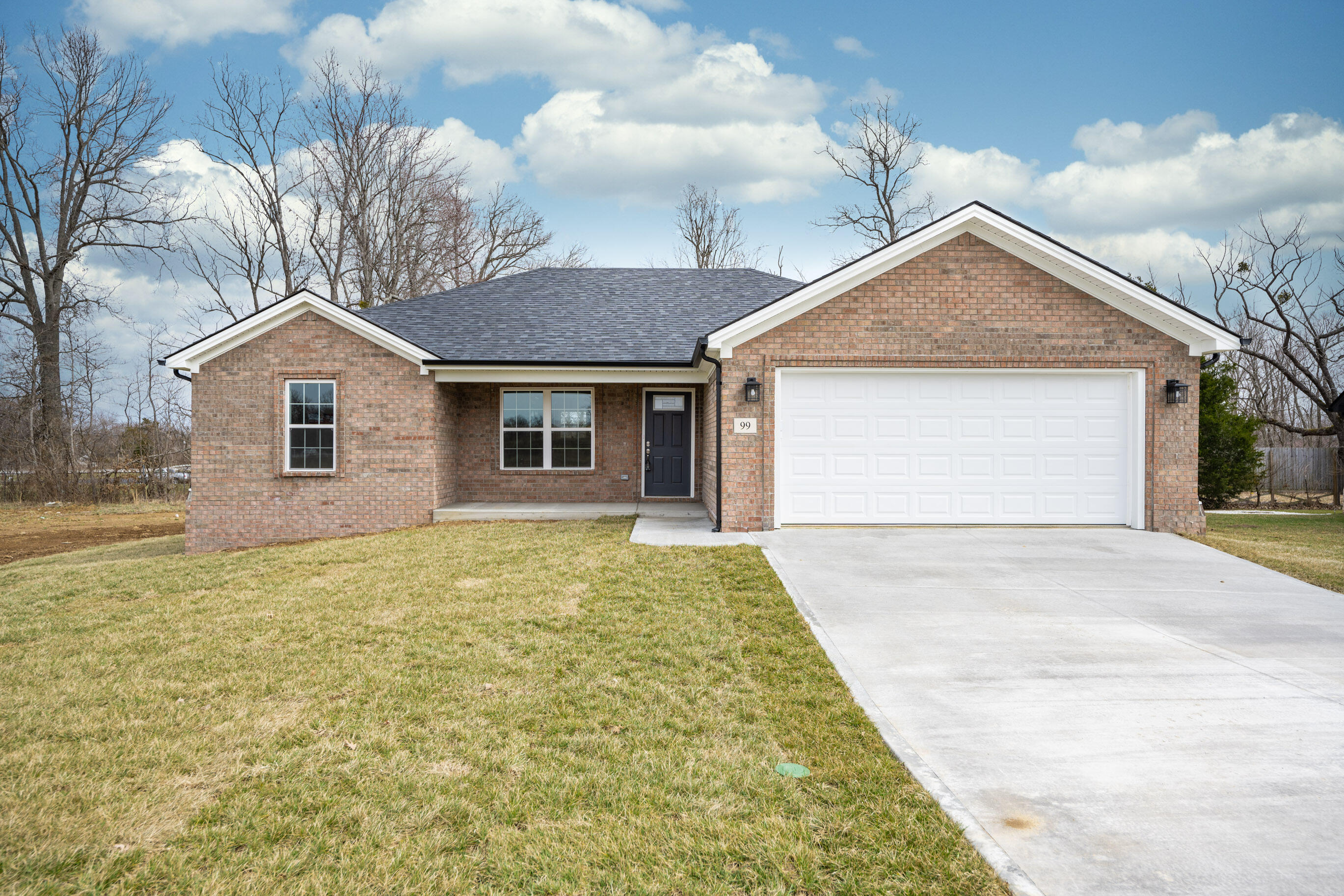 Richmond, Kentucky 40475, United States, 3 Bedrooms Bedrooms, ,2 BathroomsBathrooms,Residential,Active,29873