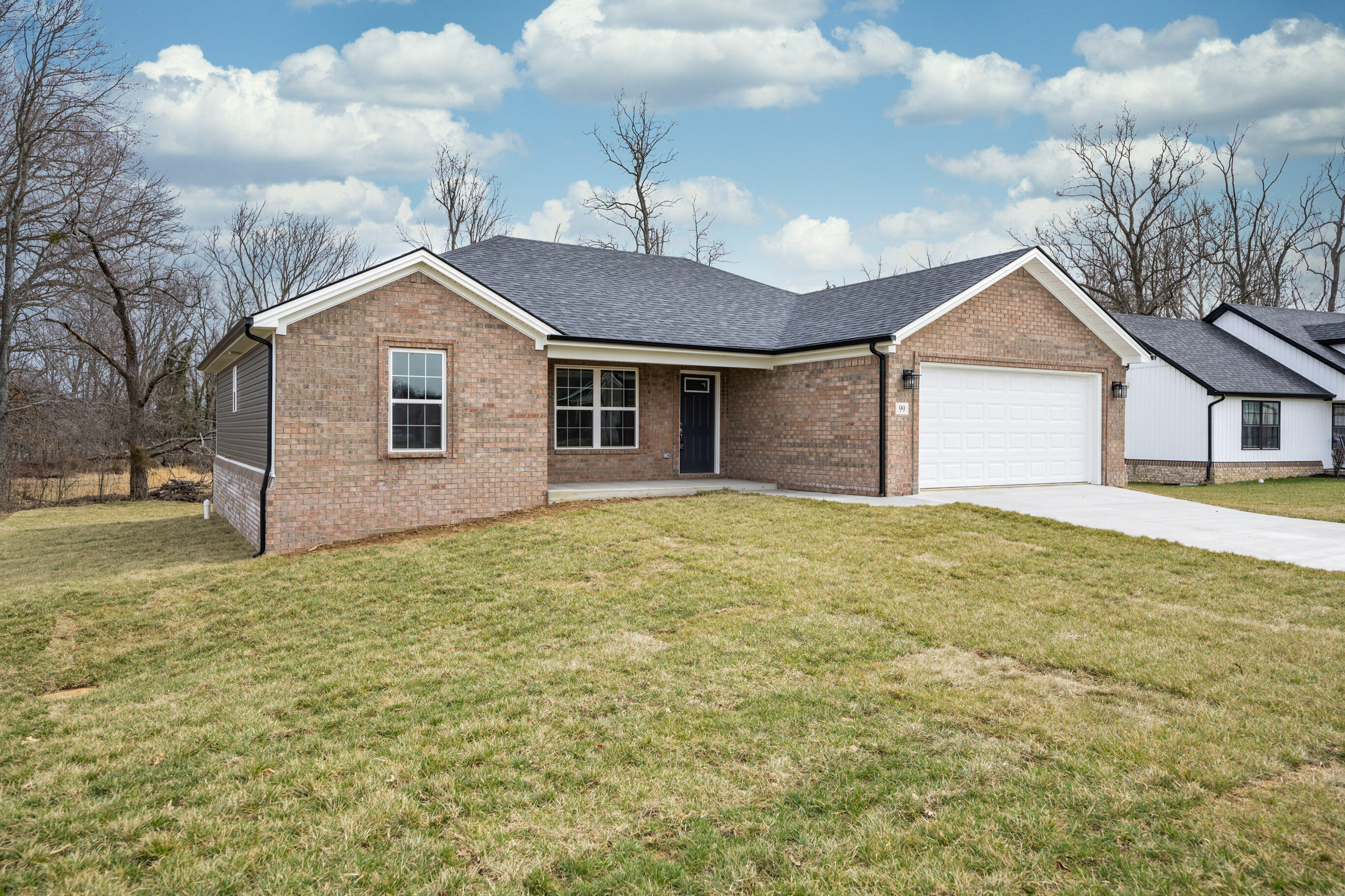 Richmond, Kentucky 40475, United States, 3 Bedrooms Bedrooms, ,2 BathroomsBathrooms,Residential,Active,29873