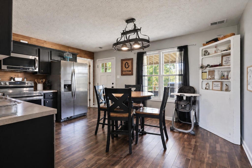 Photo of 1314 Alton Station Road, Lawrenceburg, KY 40342 (MLS # 26025837)