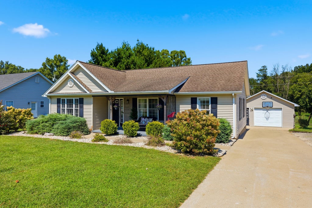 Photo of 1314 Alton Station Road, Lawrenceburg, KY 40342 (MLS # 26025837)