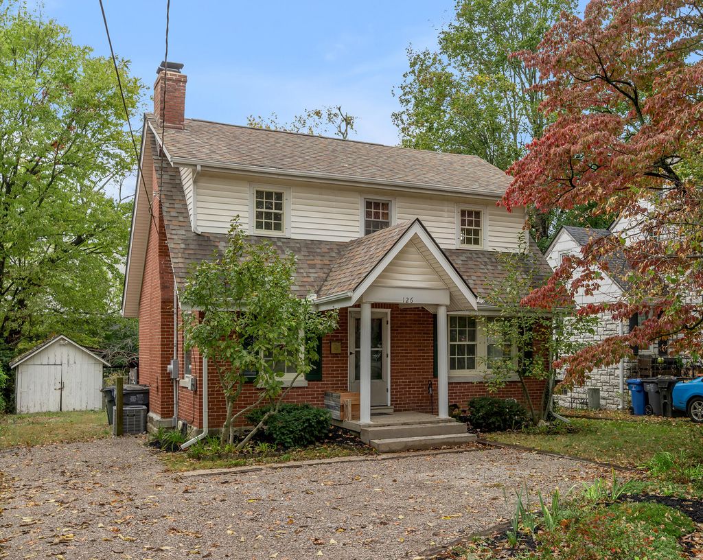 Photo of 126 N Broadway Park, Lexington, KY 40505 (MLS # 25504946)