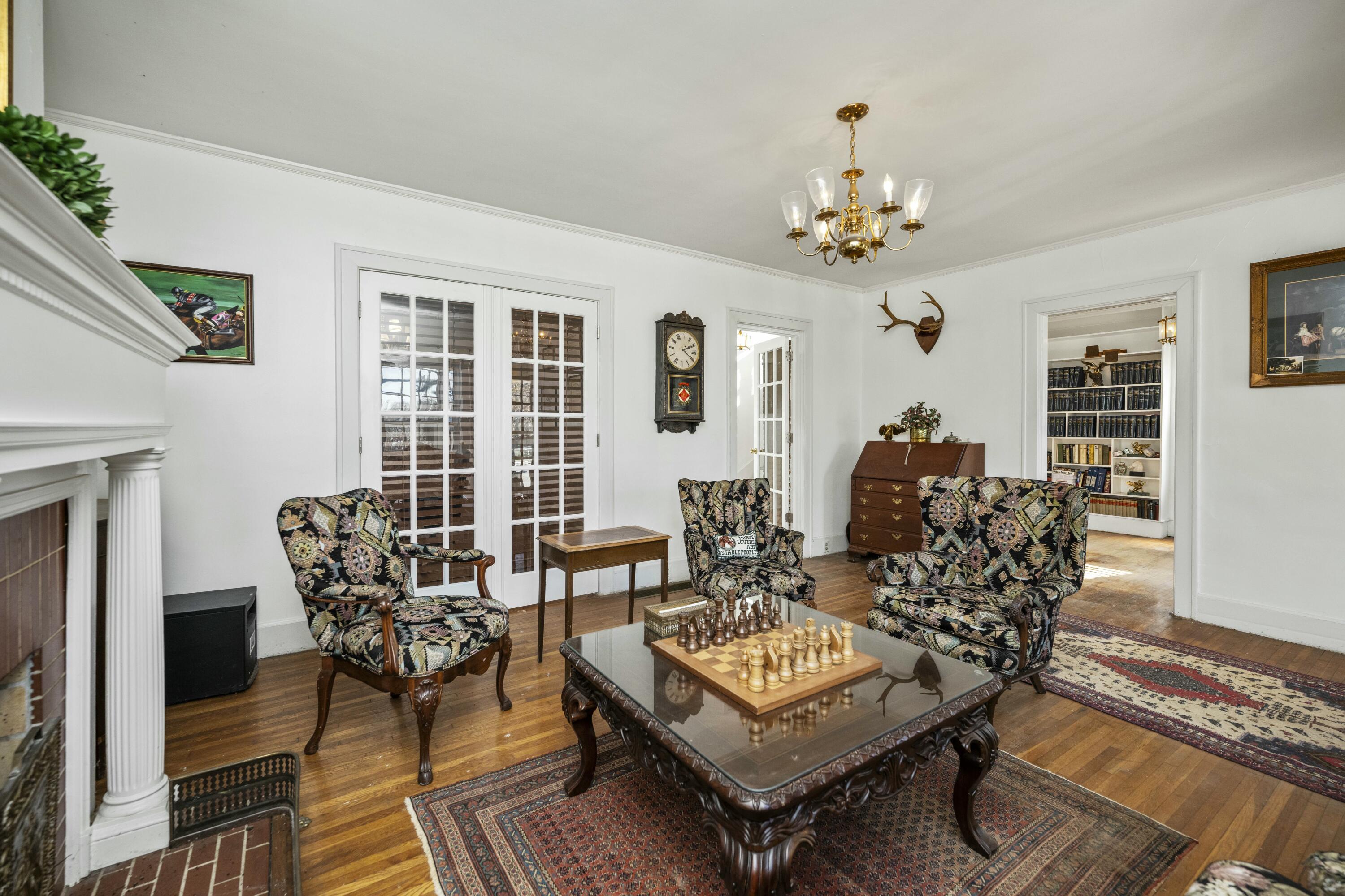 Richmond, Kentucky 40475, United States, 5 Bedrooms Bedrooms, ,3 BathroomsBathrooms,Residential,Active,77567