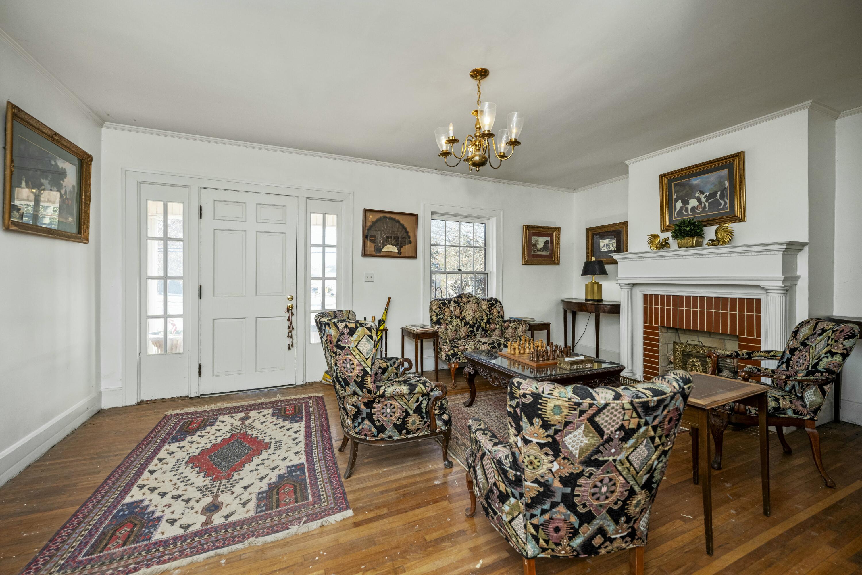 Richmond, Kentucky 40475, United States, 5 Bedrooms Bedrooms, ,3 BathroomsBathrooms,Residential,Active,77567