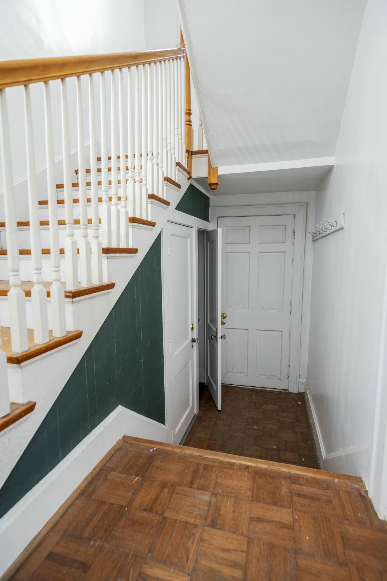 Richmond, Kentucky 40475, United States, 5 Bedrooms Bedrooms, ,3 BathroomsBathrooms,Residential,Active,77567