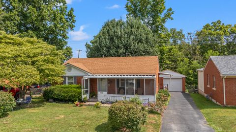 Photo of 1853 Dunkirk Drive, Lexington, KY 40504 (MLS # 25503249)