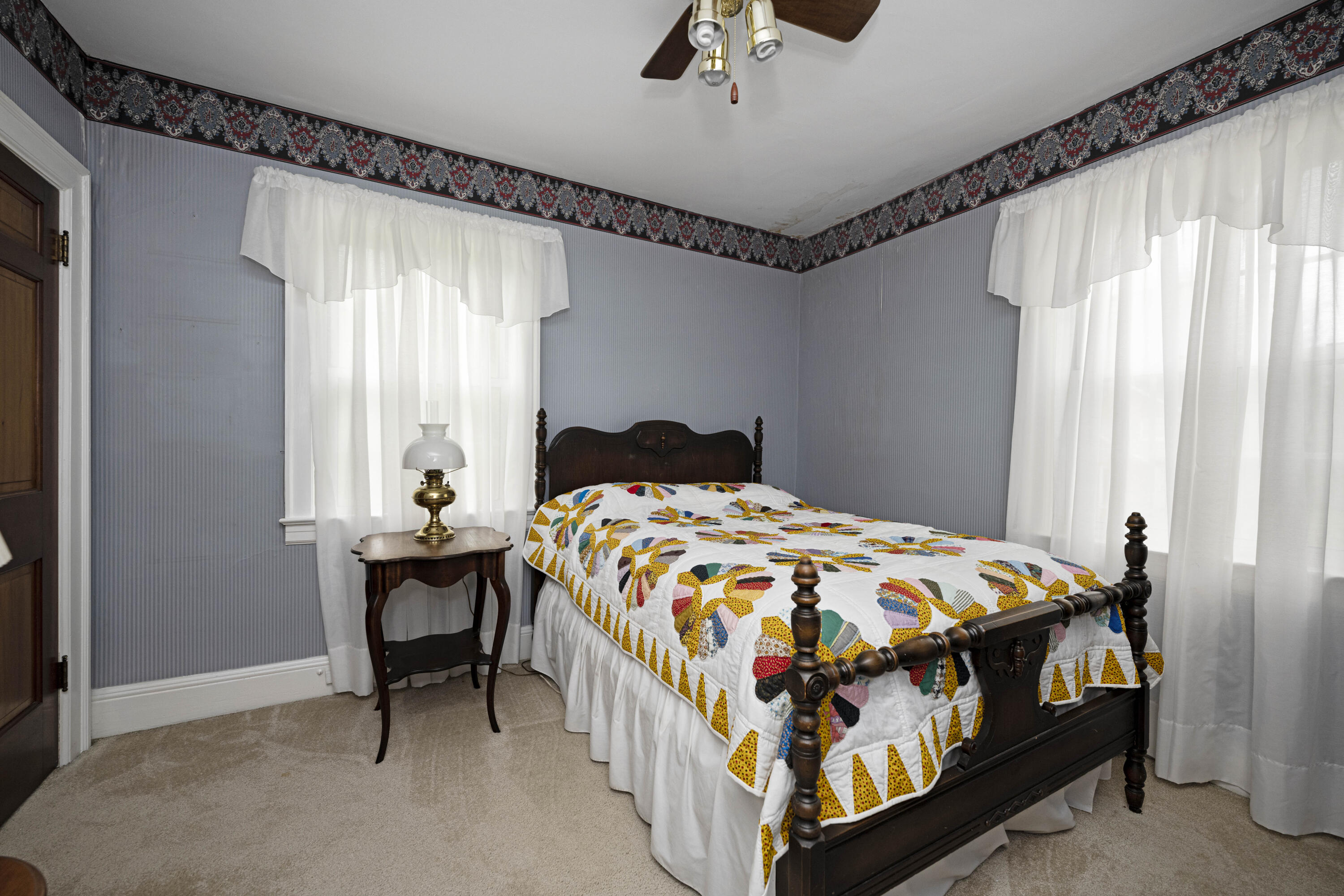 Irvine, Kentucky 40336, United States, 4 Bedrooms Bedrooms, ,2 BathroomsBathrooms,Residential,Pending,115036