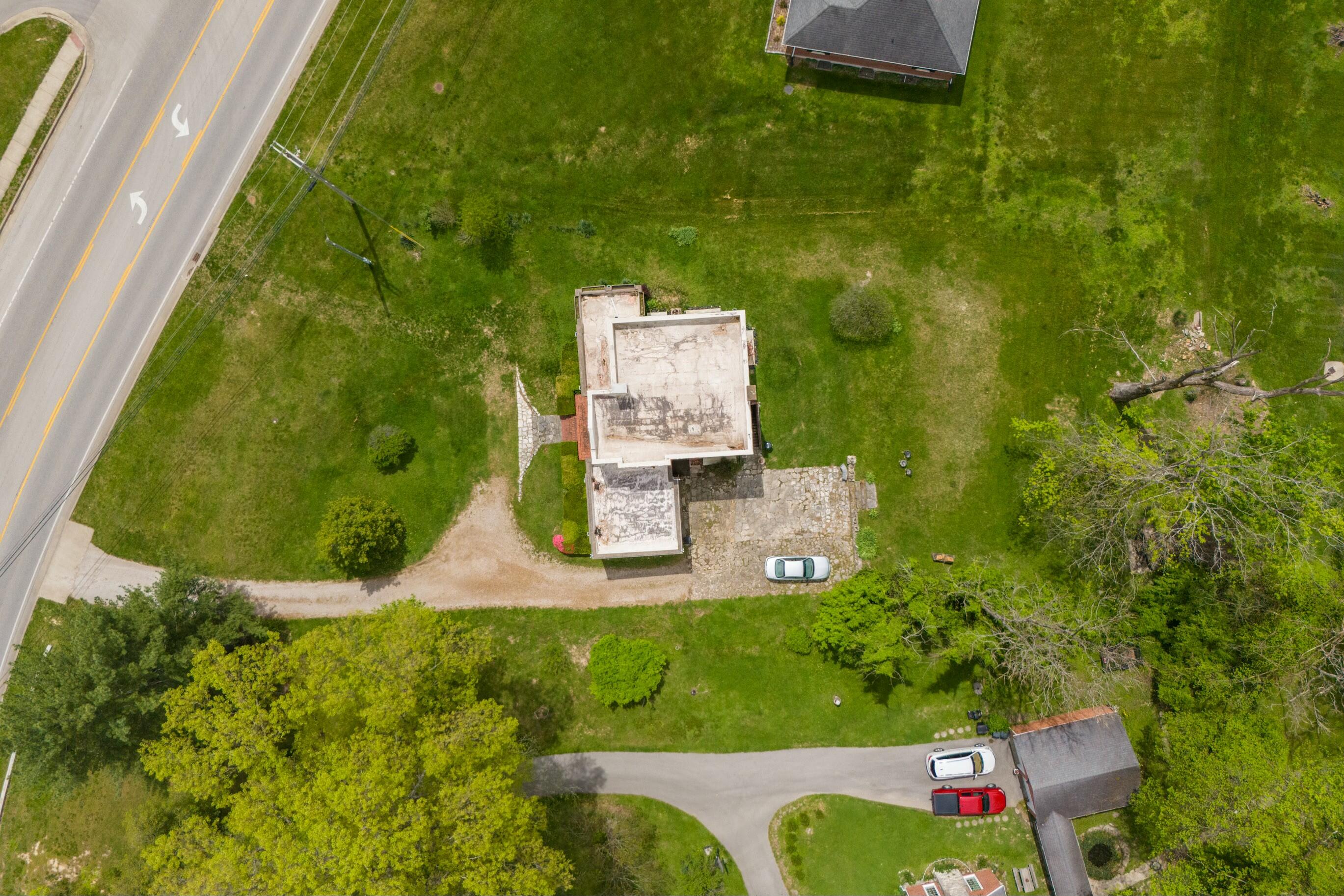 Irvine, Kentucky 40336, United States, 4 Bedrooms Bedrooms, ,2 BathroomsBathrooms,Residential,Pending,115036