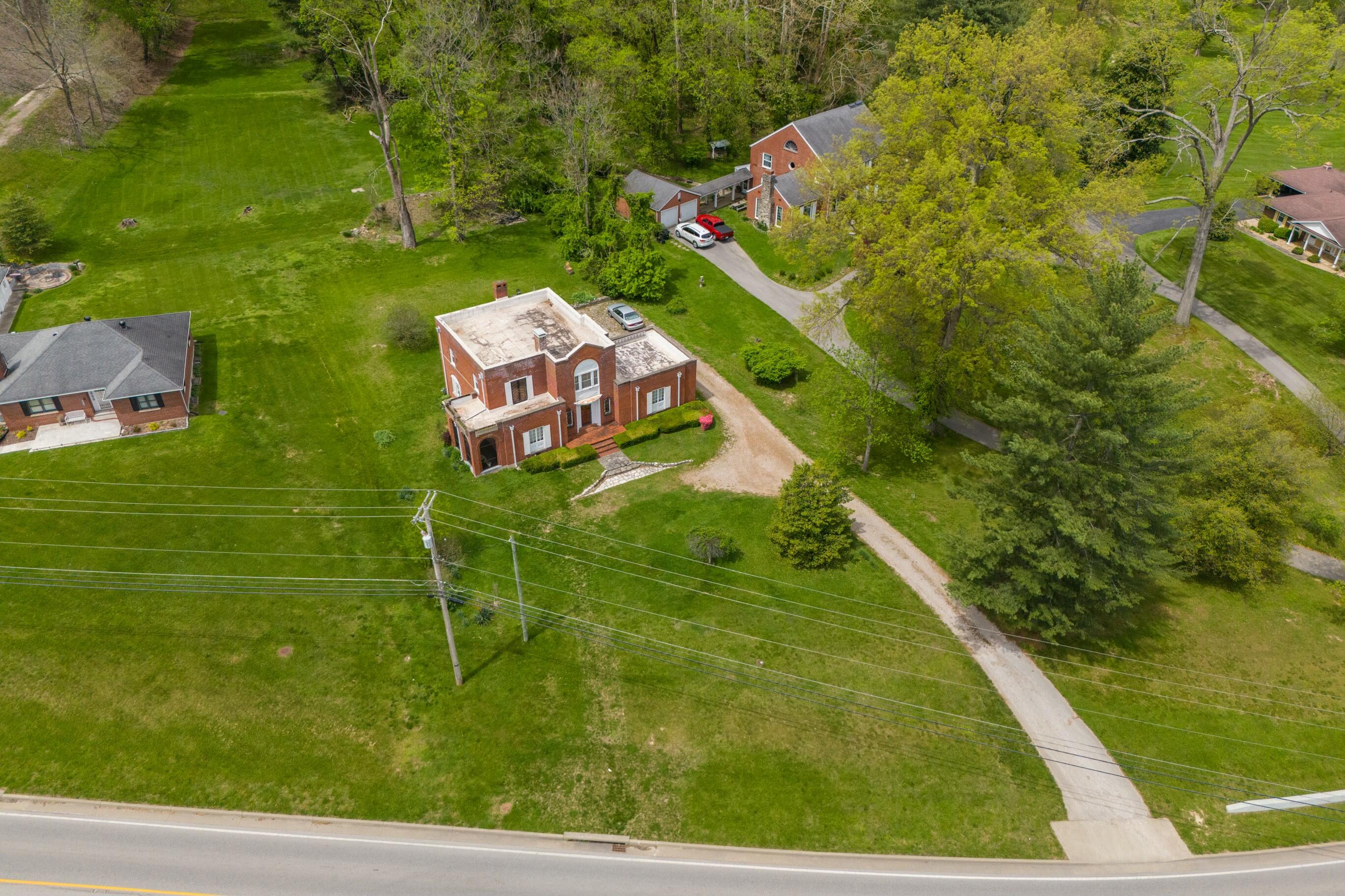 Irvine, Kentucky 40336, United States, 4 Bedrooms Bedrooms, ,2 BathroomsBathrooms,Residential,Pending,115036