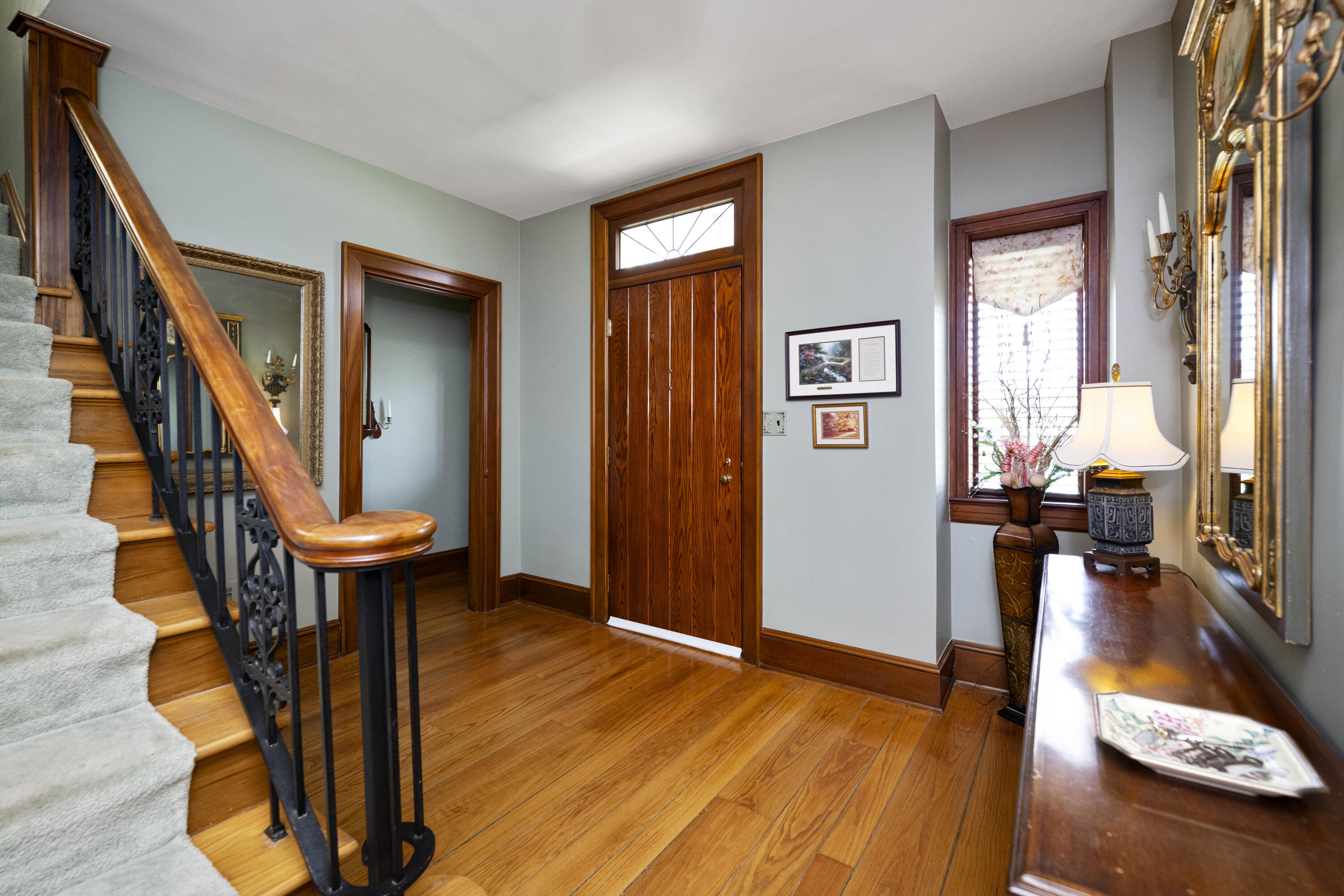 Irvine, Kentucky 40336, United States, 4 Bedrooms Bedrooms, ,2 BathroomsBathrooms,Residential,Pending,115036