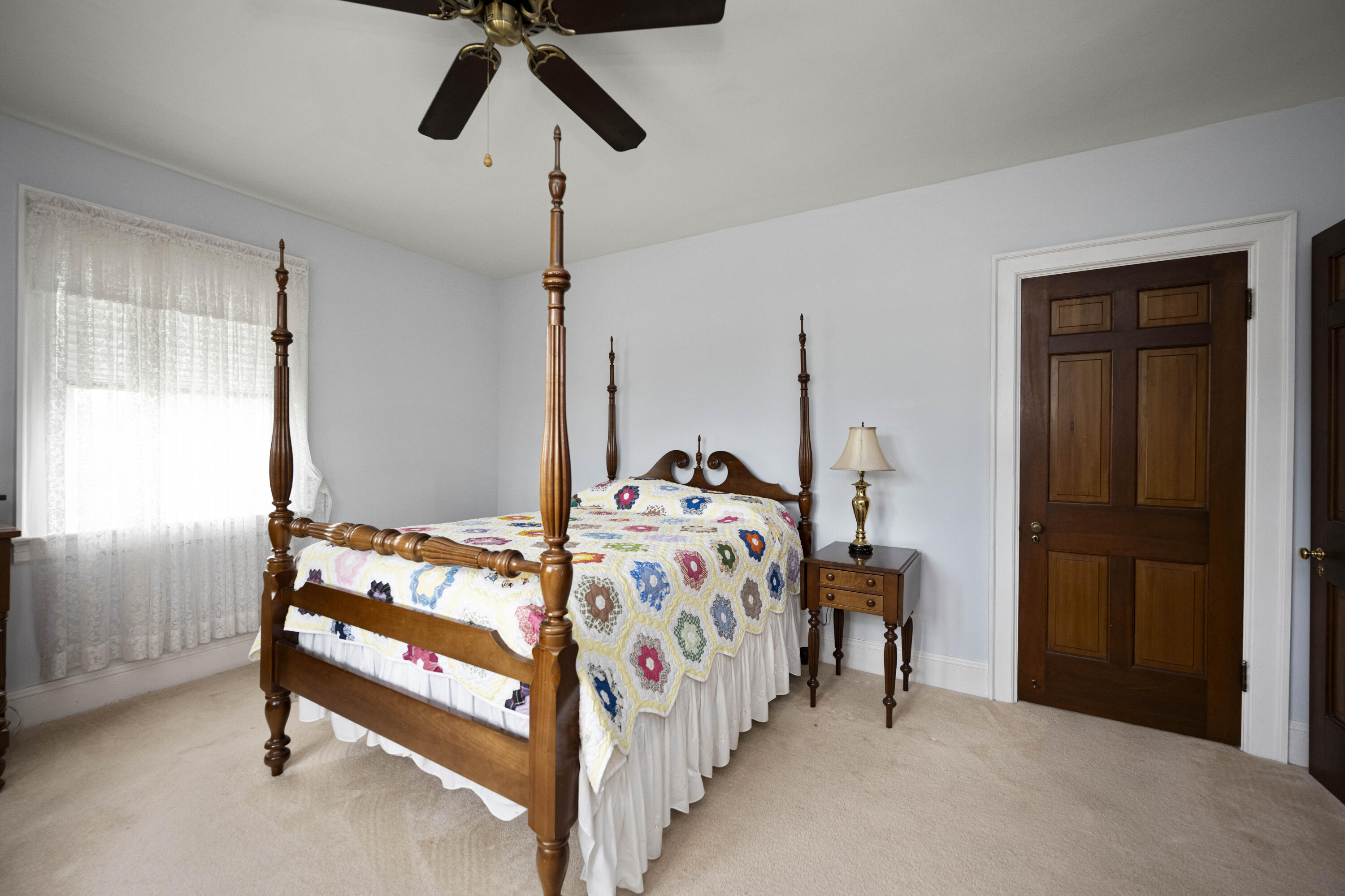 Irvine, Kentucky 40336, United States, 4 Bedrooms Bedrooms, ,2 BathroomsBathrooms,Residential,Pending,115036