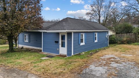 Photo of 744 Fields Avenue, Frankfort, KY 40601 (MLS # 25506606)
