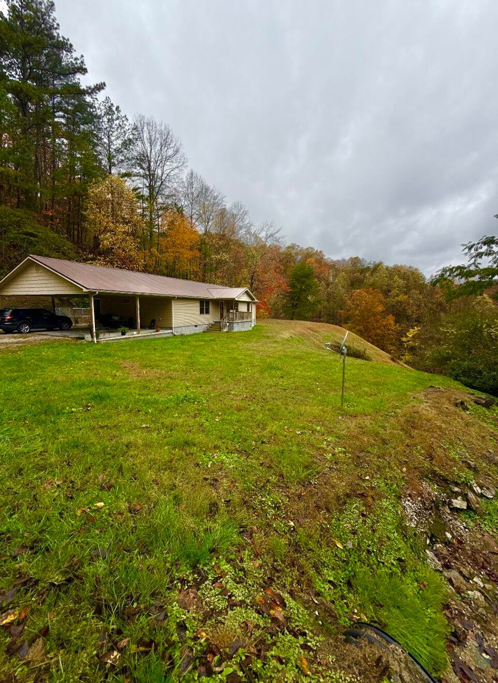 Photo of 52 Extension Drive, Whitesburg, KY 41858 (MLS # 25505115)