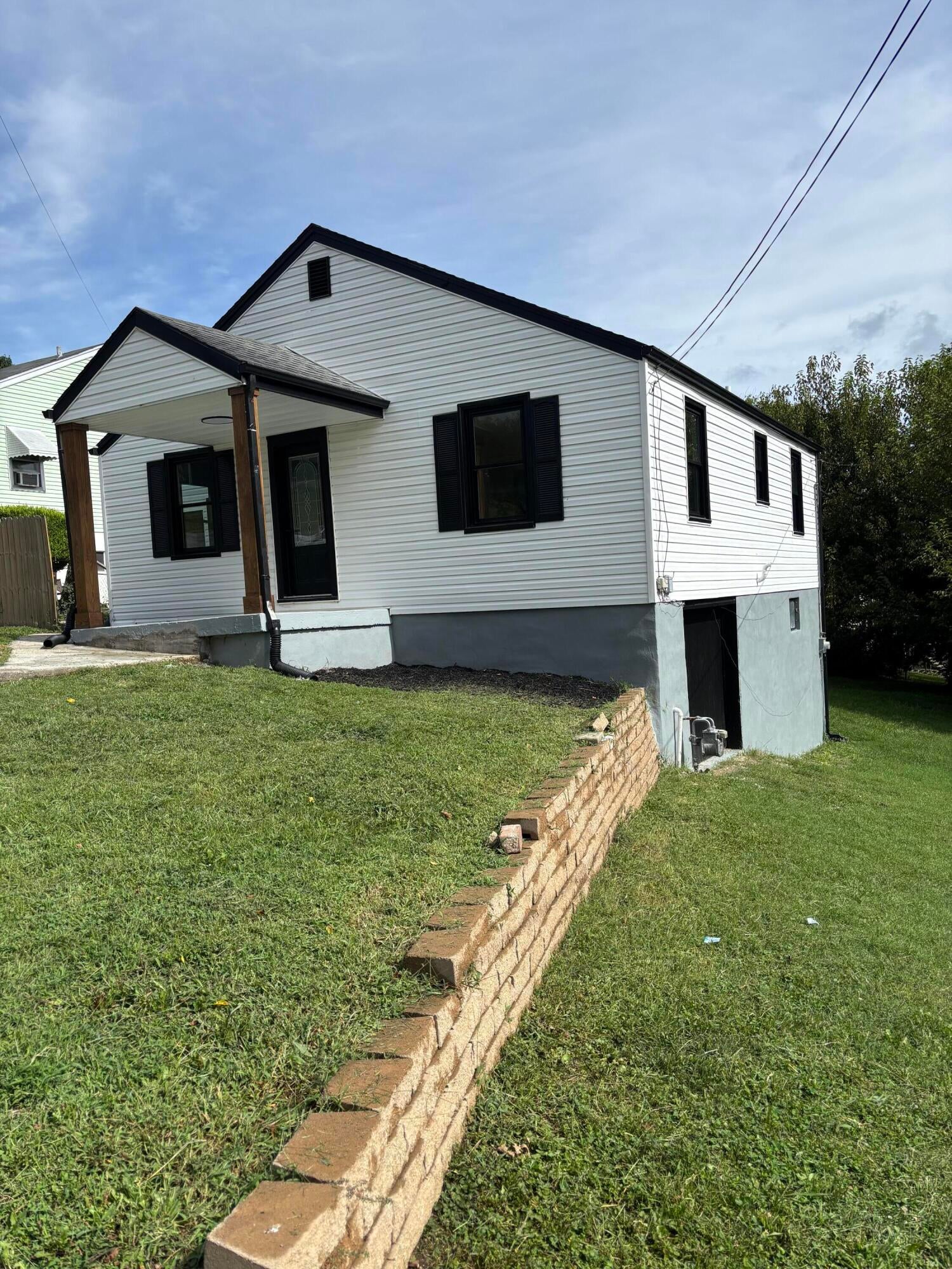 108 Alexander Street - Photo 4