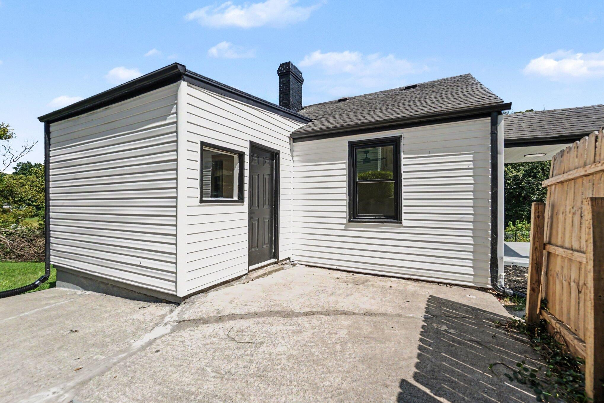 108 Alexander Street - Photo 3