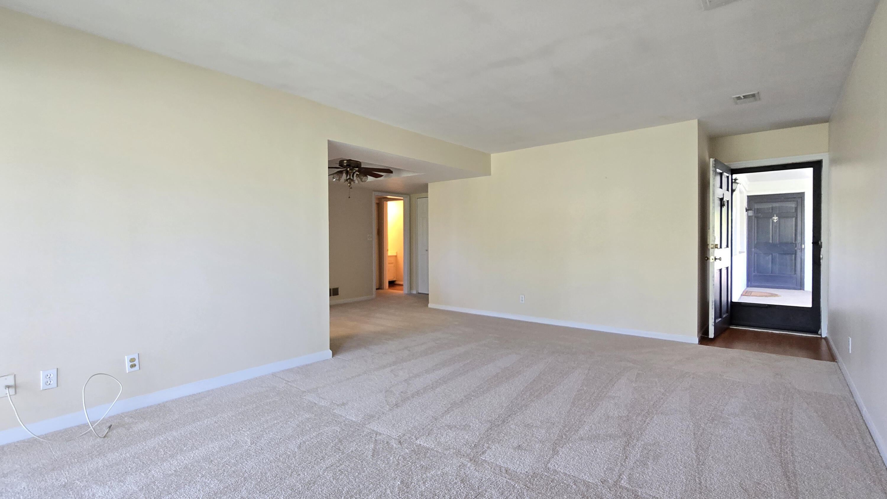 Lexington, Kentucky 40517, United States, 2 Bedrooms Bedrooms, ,2 BathroomsBathrooms,Residential,Active,111740