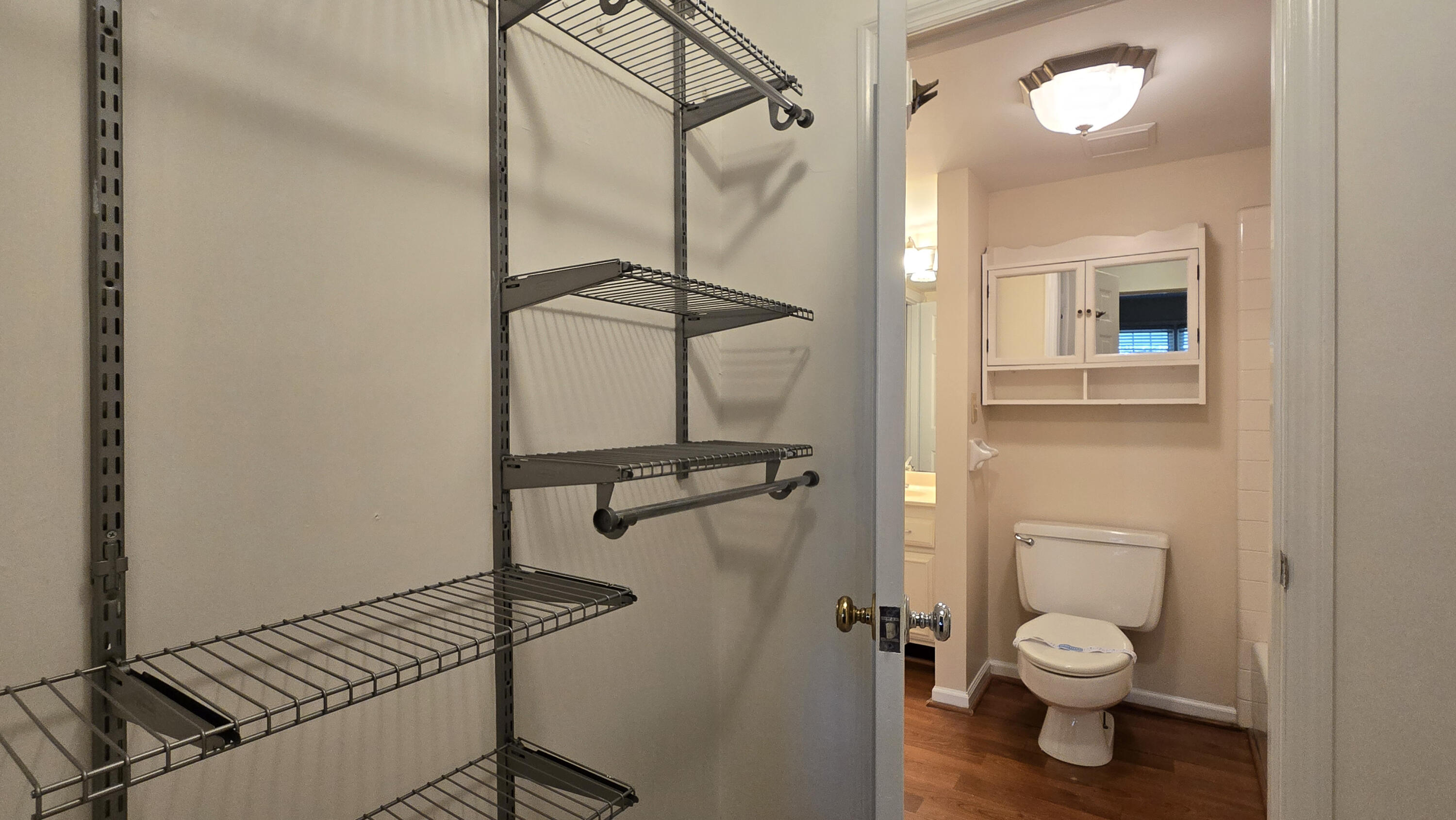 Lexington, Kentucky 40517, United States, 2 Bedrooms Bedrooms, ,2 BathroomsBathrooms,Residential,Active,111740