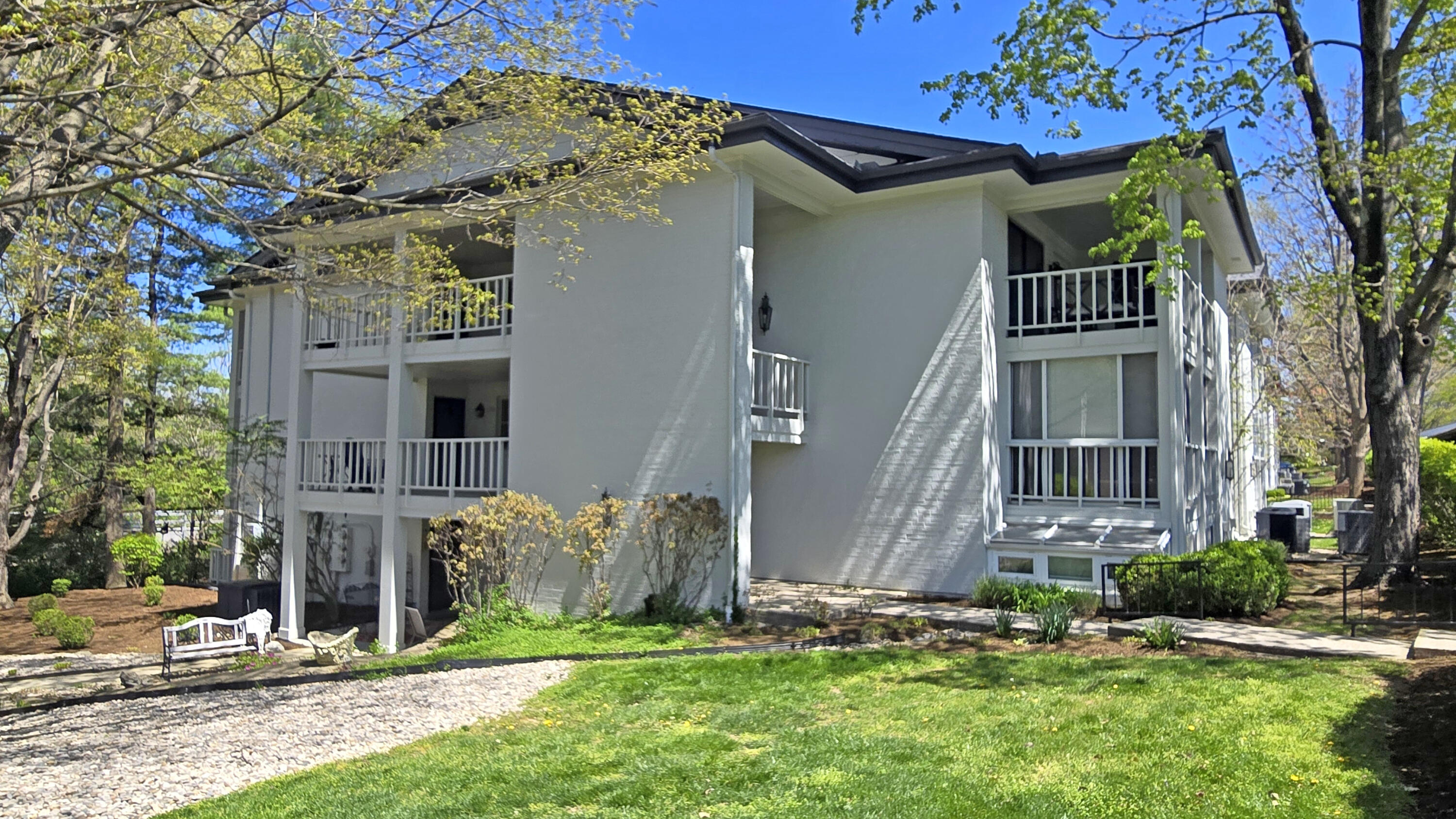 Lexington, Kentucky 40517, United States, 2 Bedrooms Bedrooms, ,2 BathroomsBathrooms,Residential,Active,111740