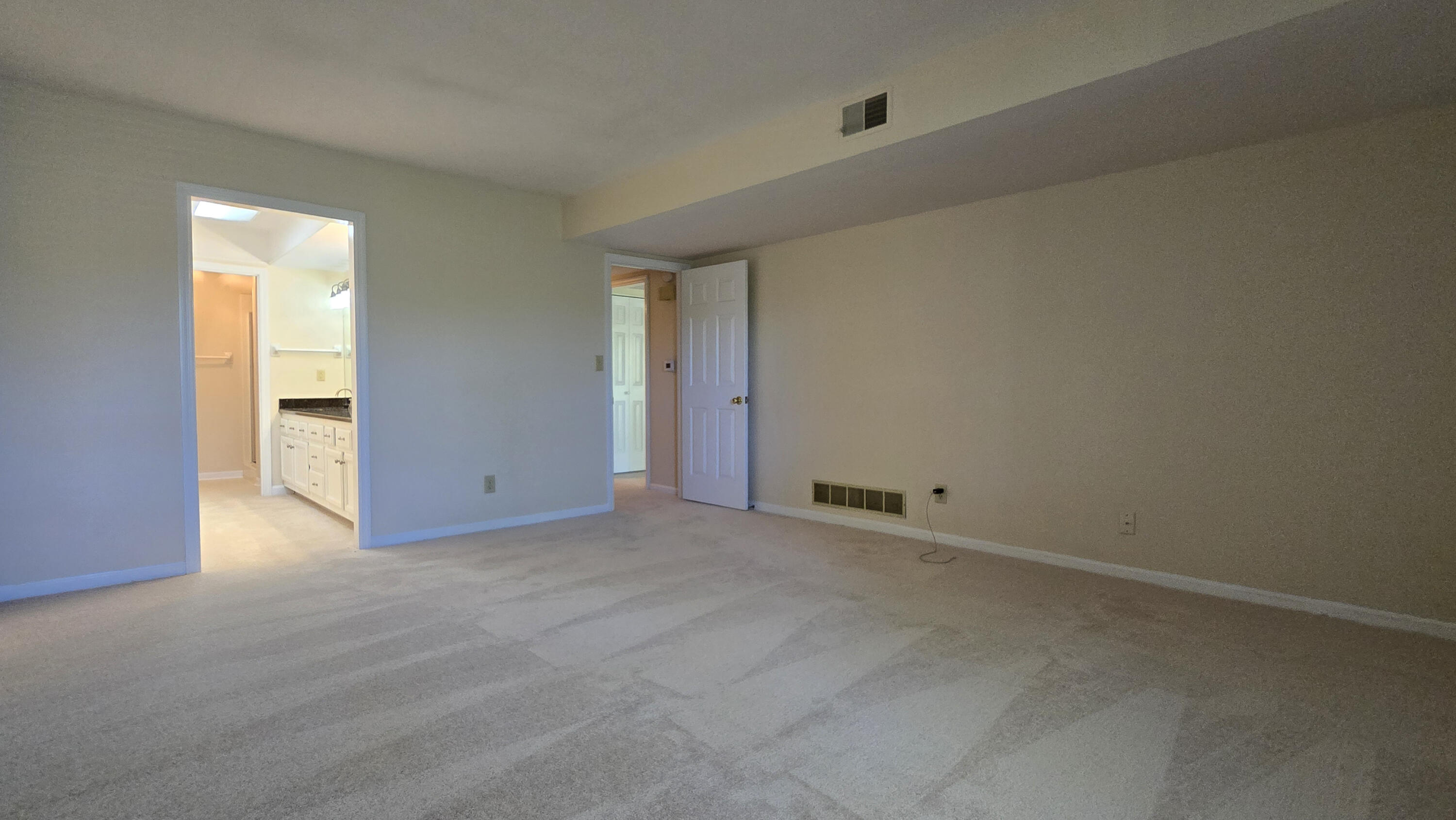 Lexington, Kentucky 40517, United States, 2 Bedrooms Bedrooms, ,2 BathroomsBathrooms,Residential,Active,111740