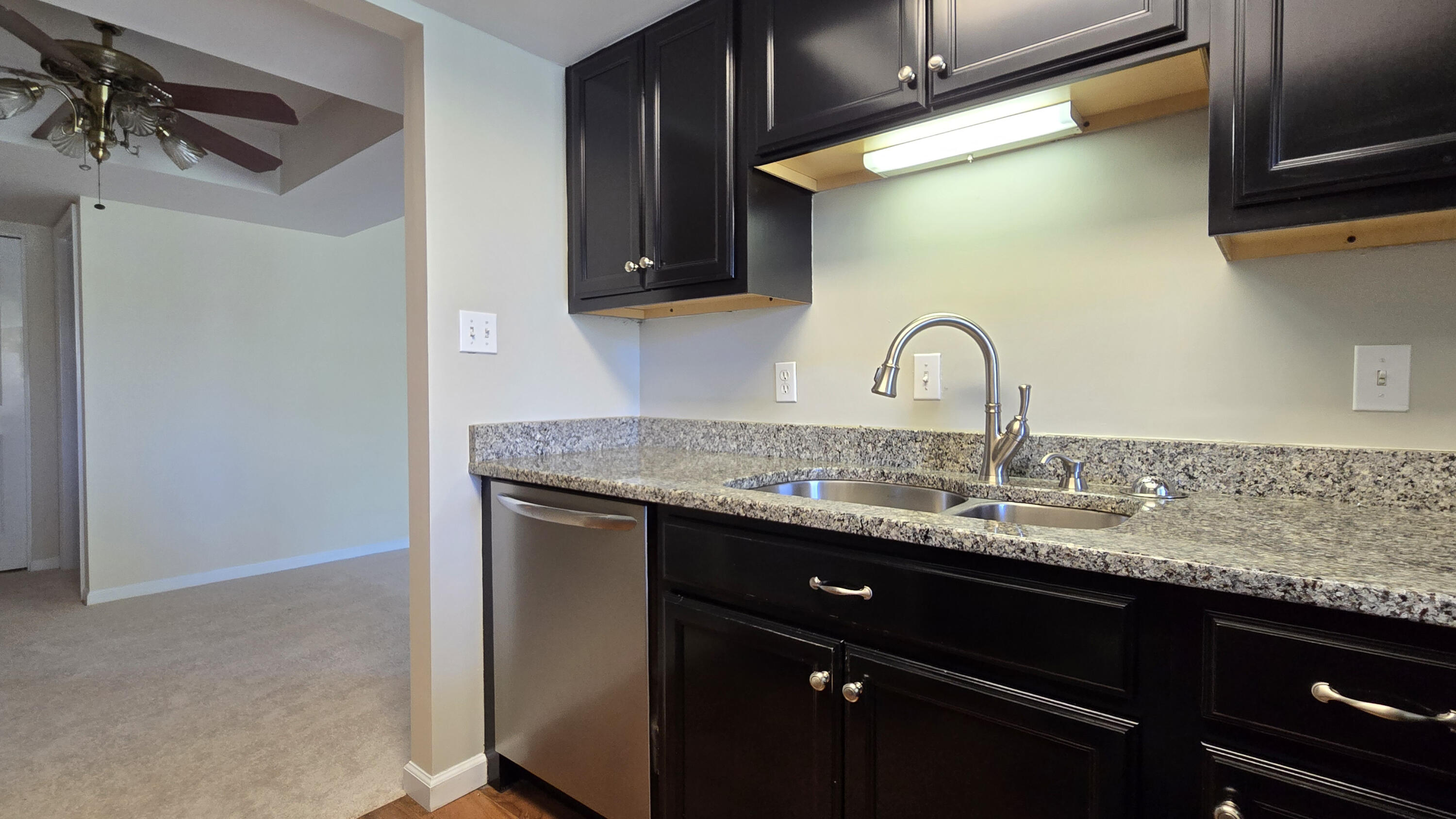 Lexington, Kentucky 40517, United States, 2 Bedrooms Bedrooms, ,2 BathroomsBathrooms,Residential,Active,111740