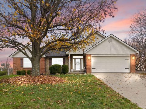 Photo of 637 Autumnwood Drive, Richmond, KY 40475 (MLS # 25507791)
