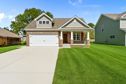 Photo of 1621 Glover Avenue, Lexington, KY 40504 (MLS # 25502899)