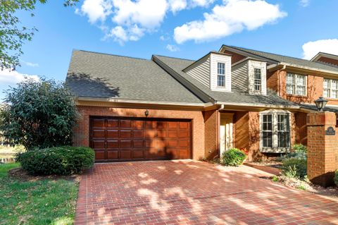 Photo of 2113 Taborlake Circle, Lexington, KY 40502 (MLS # 25504453)