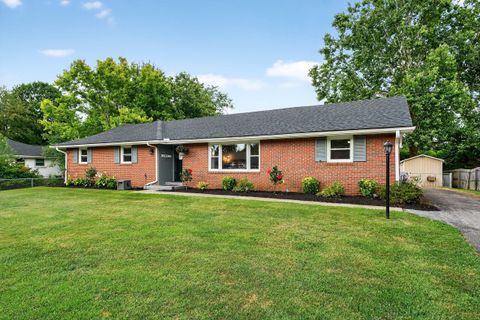 Photo of 420 Coventry Court, Lexington, KY 40503 (MLS # 25503133)