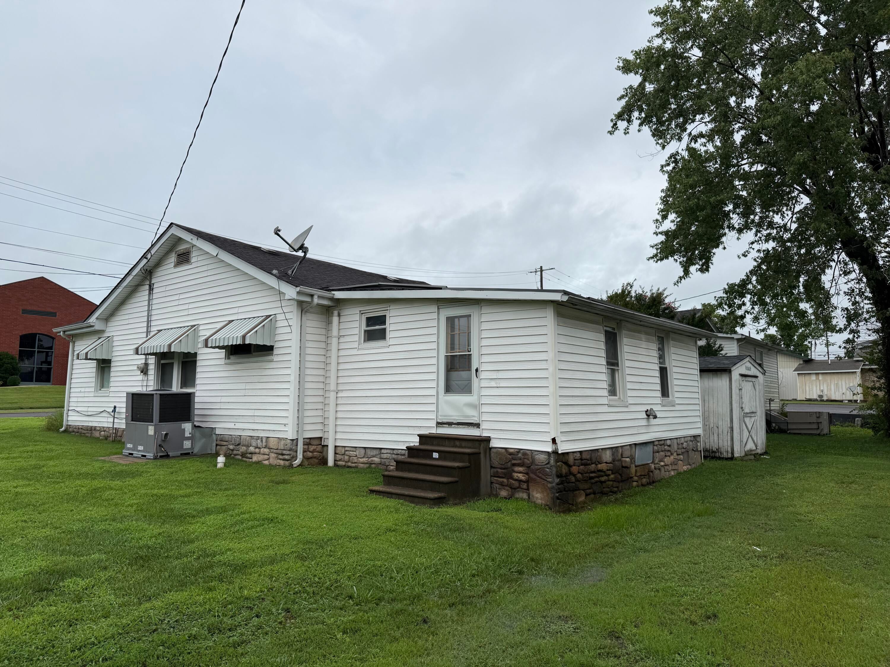 1207 Elm Street - Photo 4