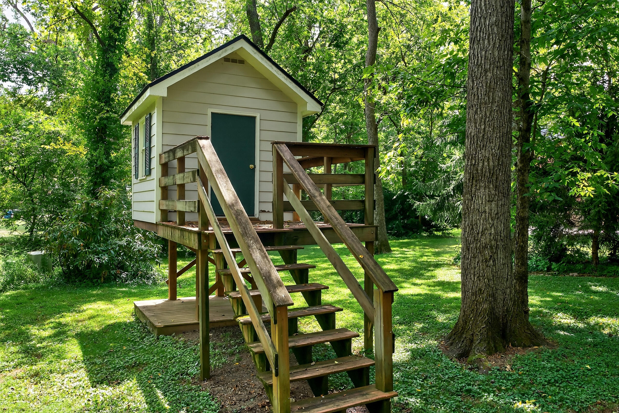 Lexington, Kentucky 40515, United States, 4 Bedrooms Bedrooms, ,4 BathroomsBathrooms,Residential,Active,189962