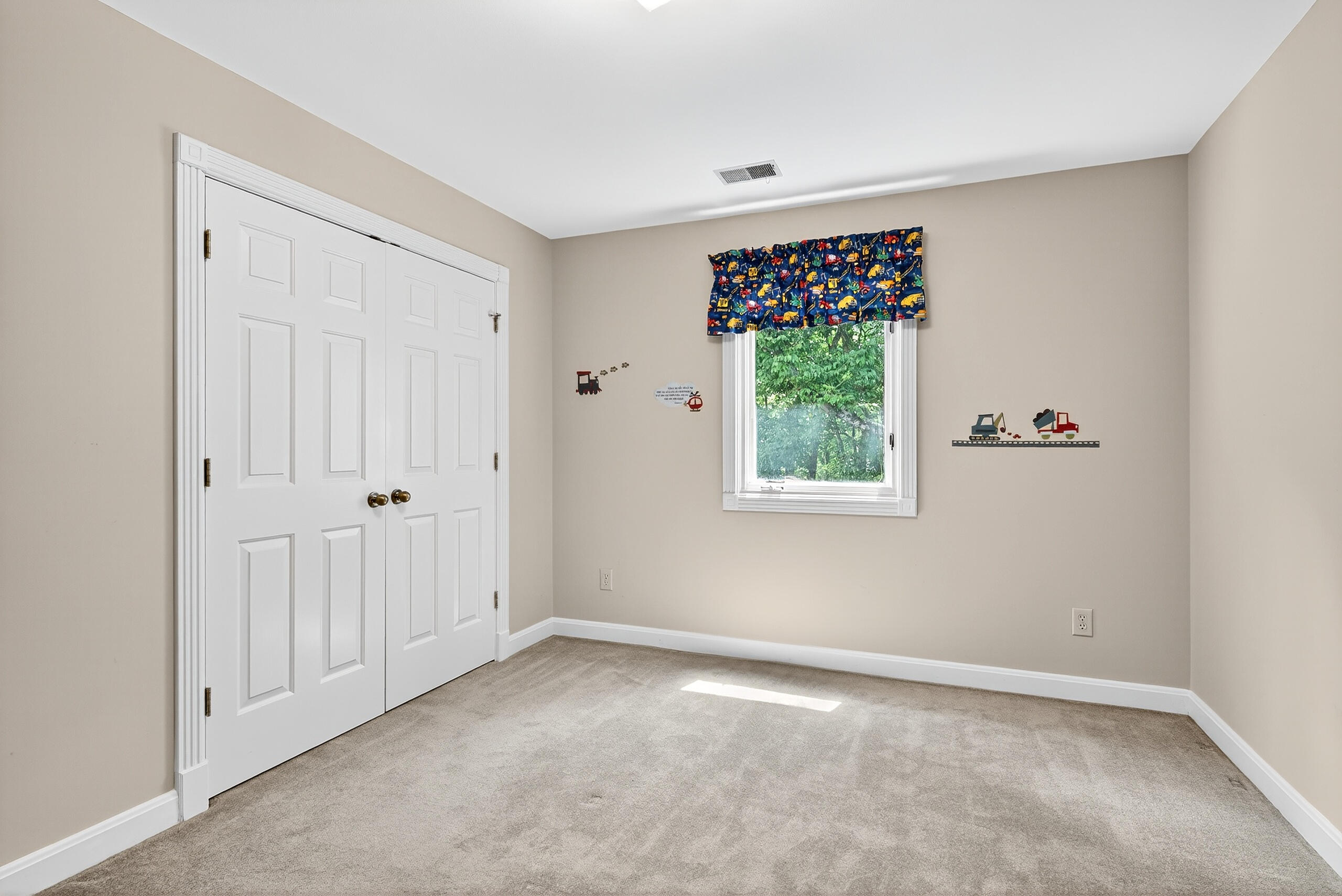 Lexington, Kentucky 40515, United States, 4 Bedrooms Bedrooms, ,4 BathroomsBathrooms,Residential,Active,189962