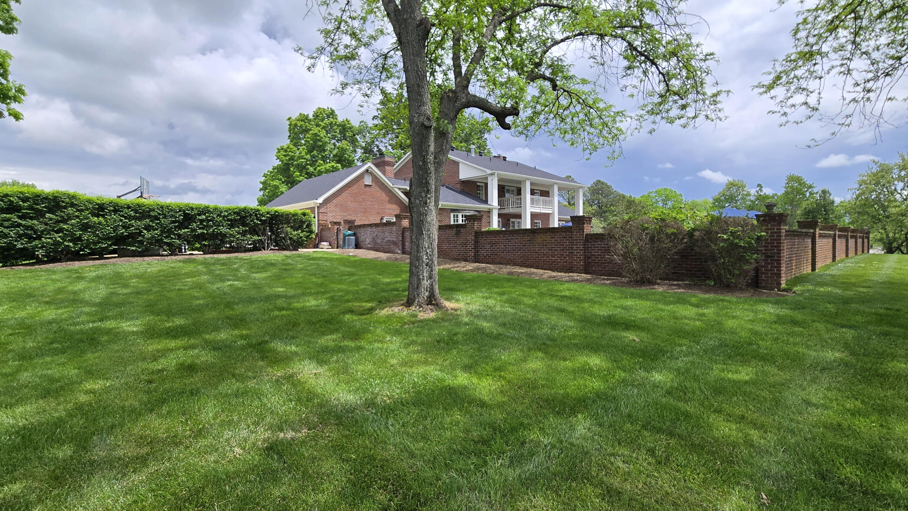 Lexington, Kentucky 40509, United States, 5 Bedrooms Bedrooms, ,6 BathroomsBathrooms,Residential,Pending,130221