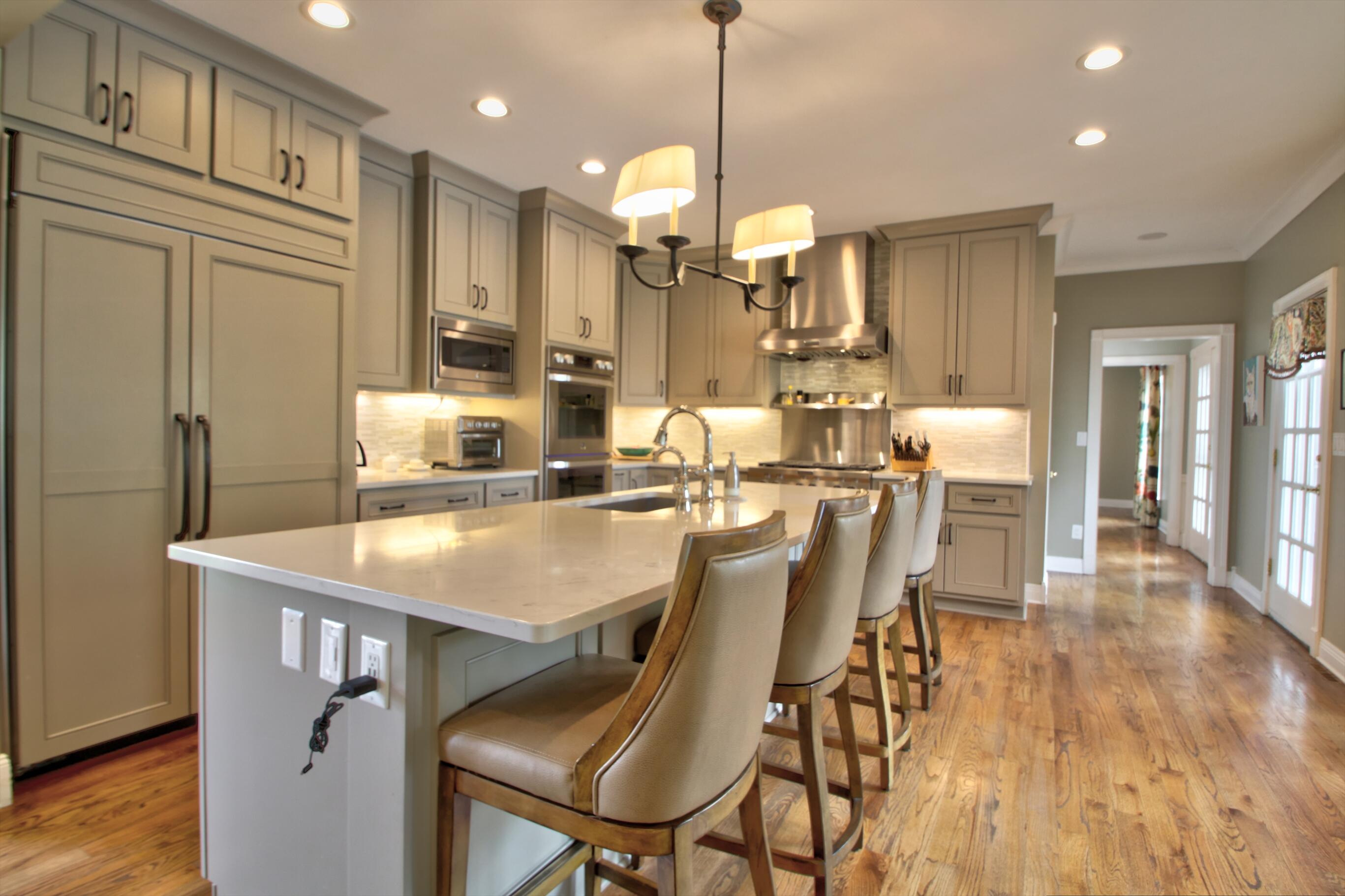 Lexington, Kentucky 40509, United States, 5 Bedrooms Bedrooms, ,6 BathroomsBathrooms,Residential,Pending,130221