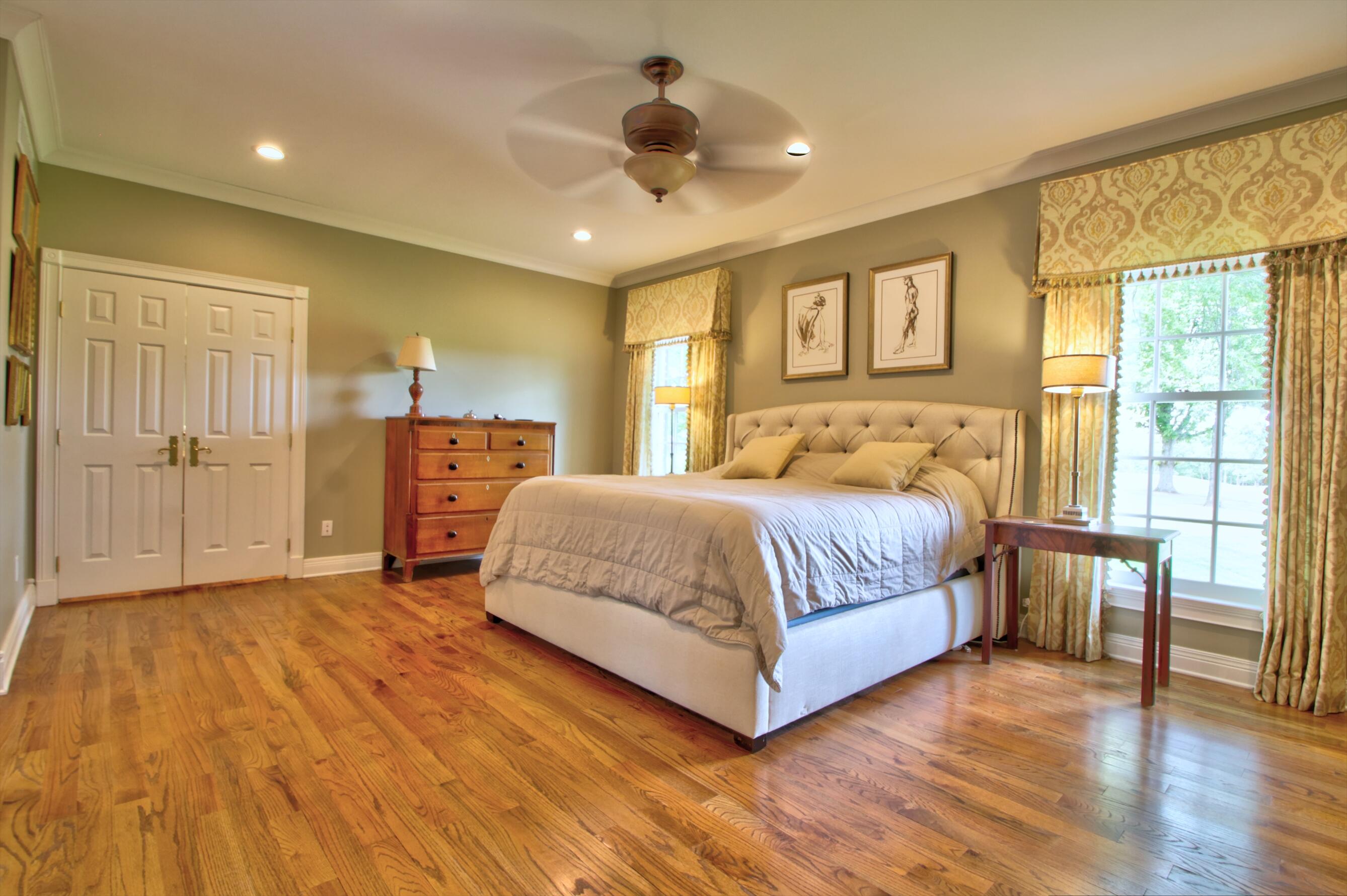 Lexington, Kentucky 40509, United States, 5 Bedrooms Bedrooms, ,6 BathroomsBathrooms,Residential,Pending,130221