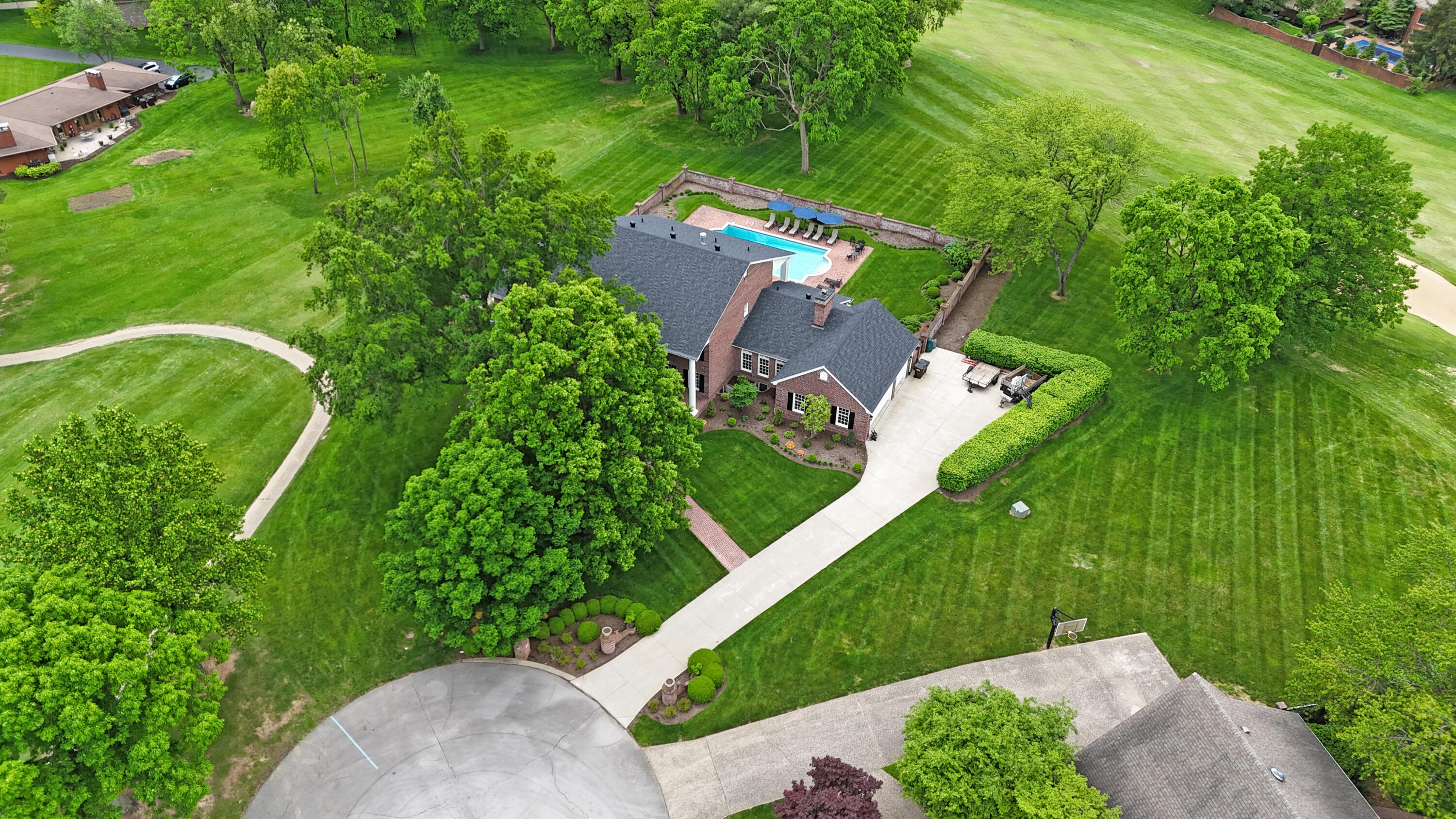 Lexington, Kentucky 40509, United States, 5 Bedrooms Bedrooms, ,6 BathroomsBathrooms,Residential,Pending,130221