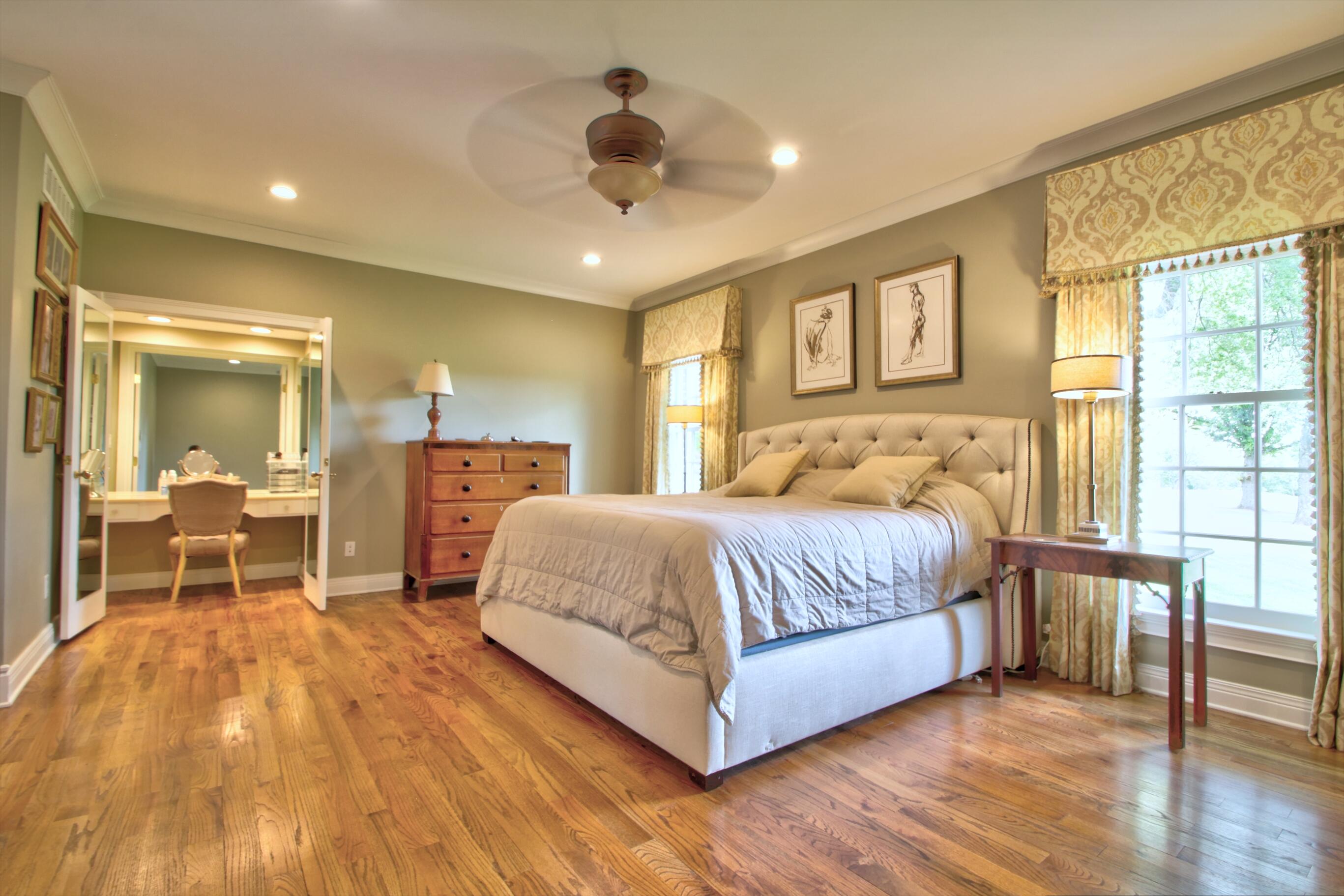 Lexington, Kentucky 40509, United States, 5 Bedrooms Bedrooms, ,6 BathroomsBathrooms,Residential,Pending,130221