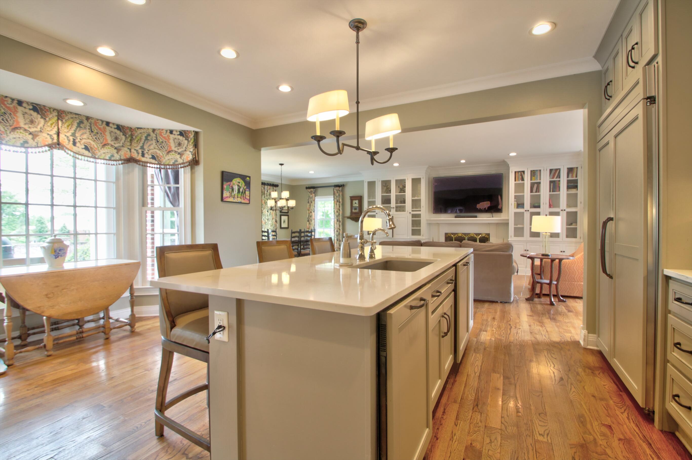 Lexington, Kentucky 40509, United States, 5 Bedrooms Bedrooms, ,6 BathroomsBathrooms,Residential,Pending,130221