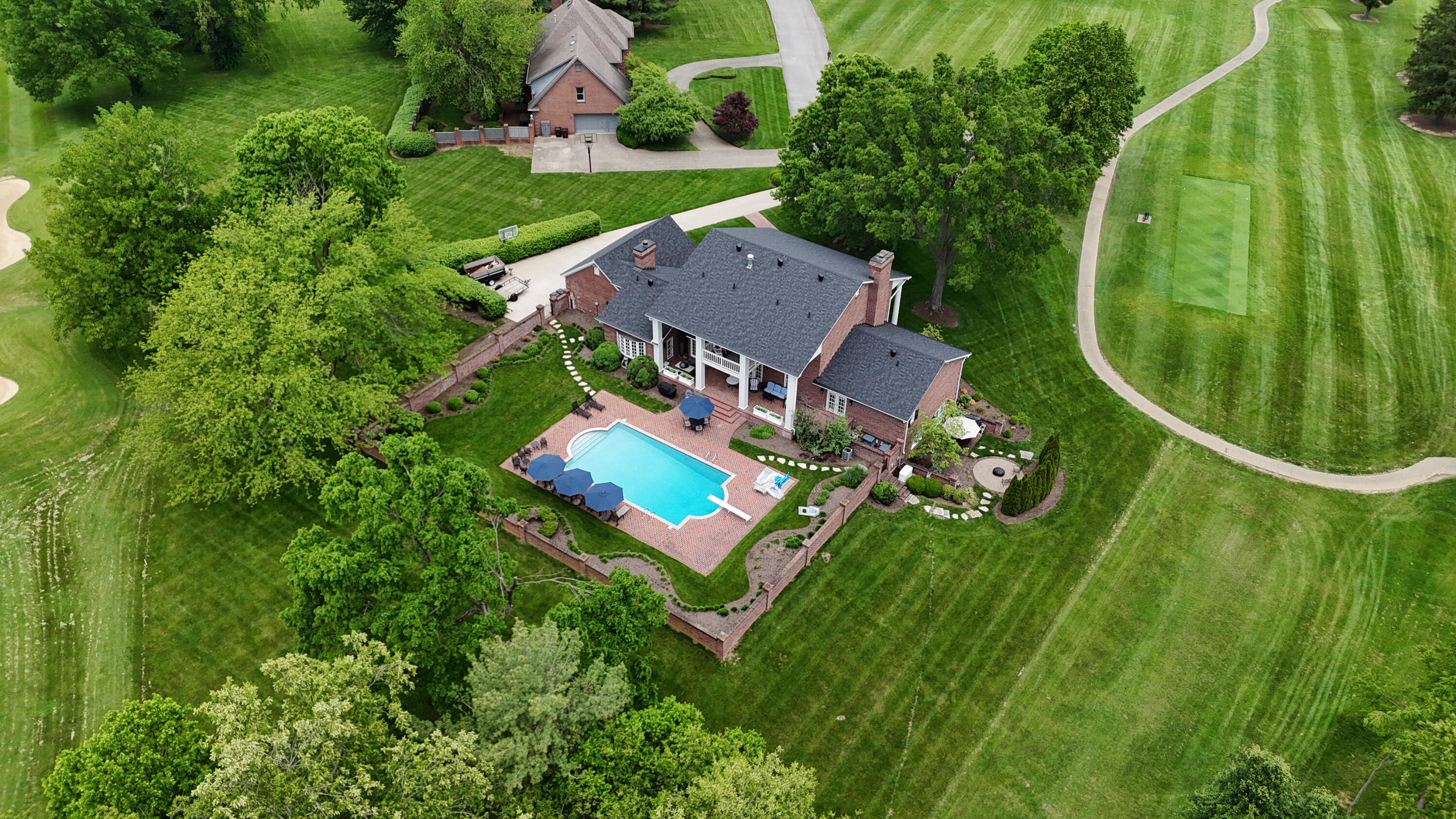 Lexington, Kentucky 40509, United States, 5 Bedrooms Bedrooms, ,6 BathroomsBathrooms,Residential,Pending,130221