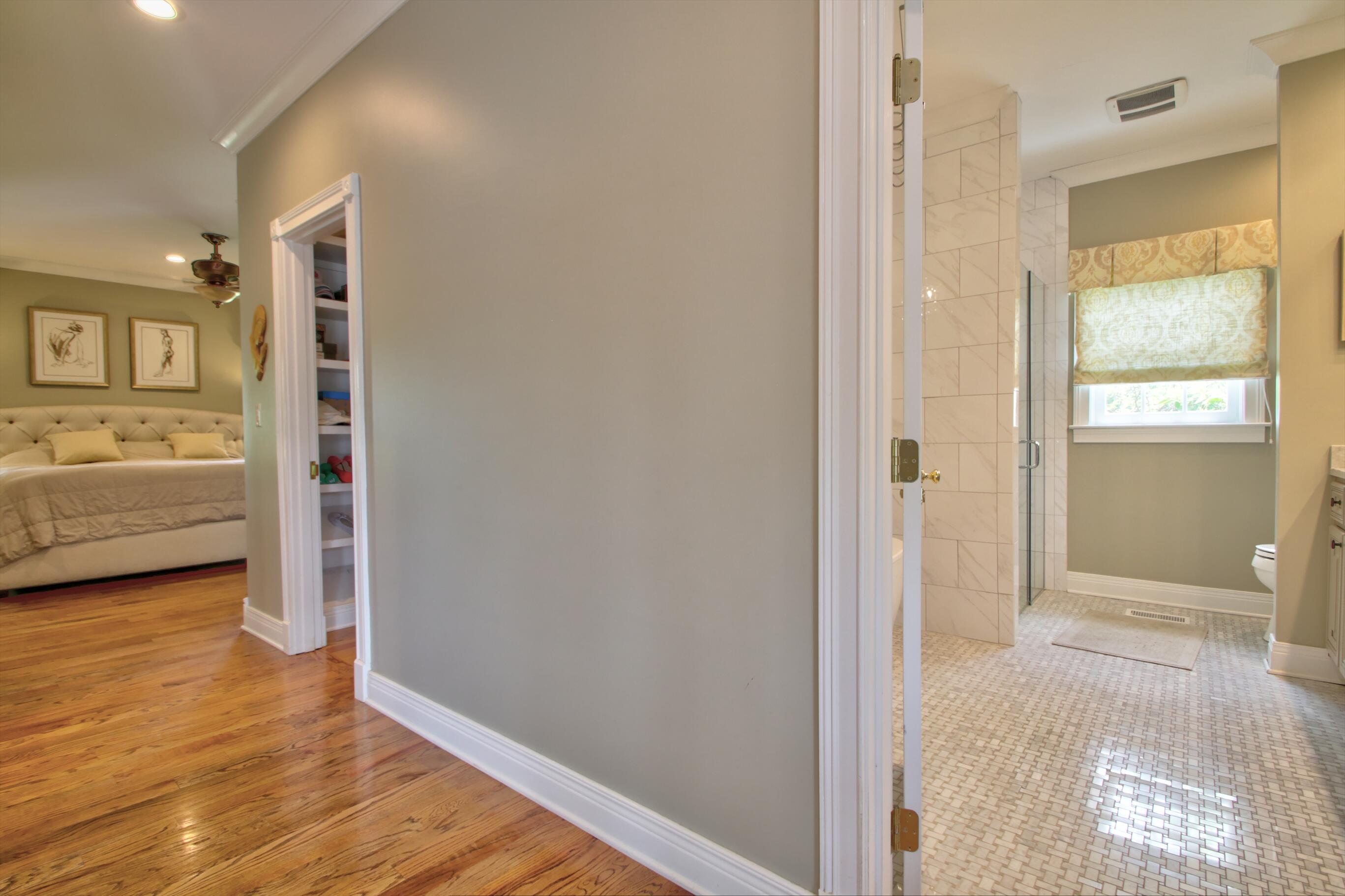 Lexington, Kentucky 40509, United States, 5 Bedrooms Bedrooms, ,6 BathroomsBathrooms,Residential,Pending,130221