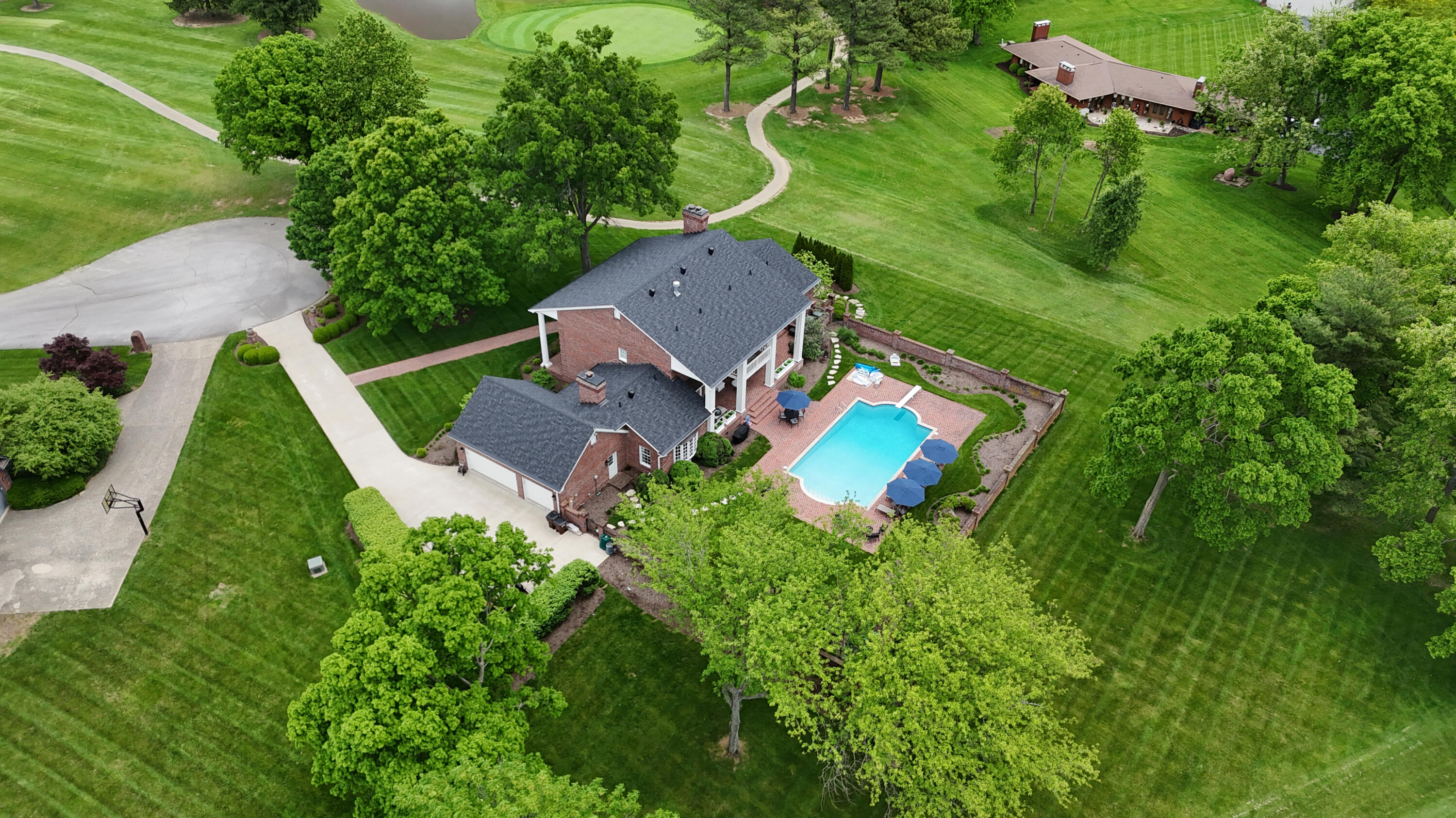 Lexington, Kentucky 40509, United States, 5 Bedrooms Bedrooms, ,6 BathroomsBathrooms,Residential,Pending,130221